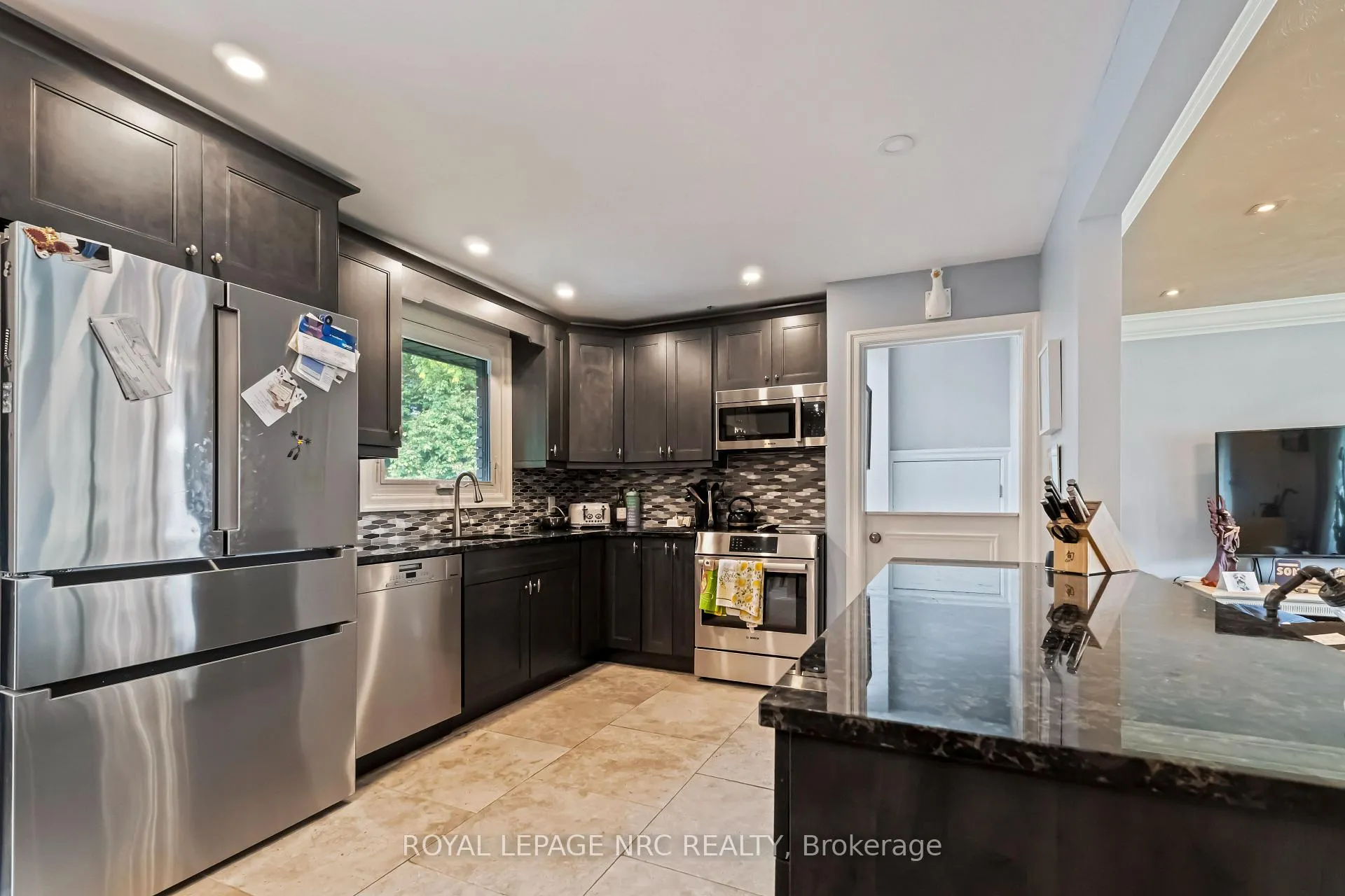 Photo 11 of 9 Cartier Drive, St. Catharines, Vine/Linwell — HOMEH
