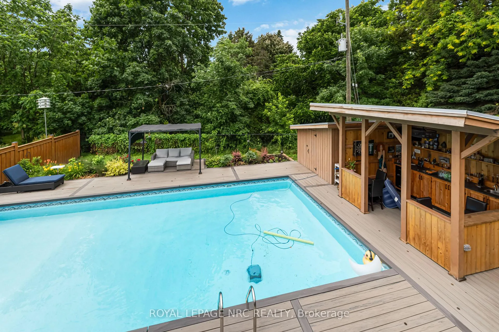Photo 25 of 9 Cartier Drive, St. Catharines, Vine/Linwell — HOMEH