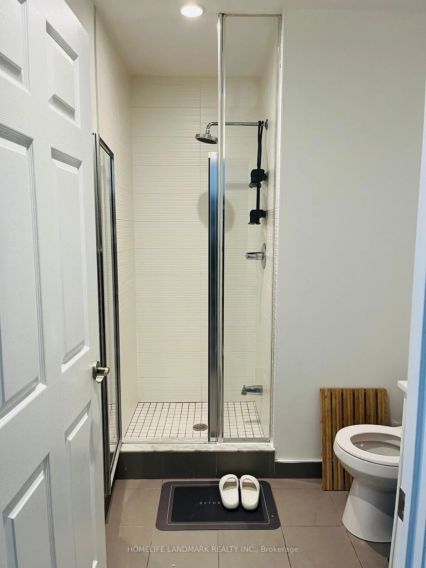 Photo 5 of Unit 309, 127 Queen Street E, Toronto, Church-Yonge Corridor — HOMEH