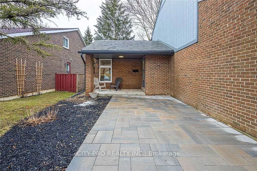 Photo 6 of 2848 Windwood Drive, Mississauga, Meadowvale — HOMEH