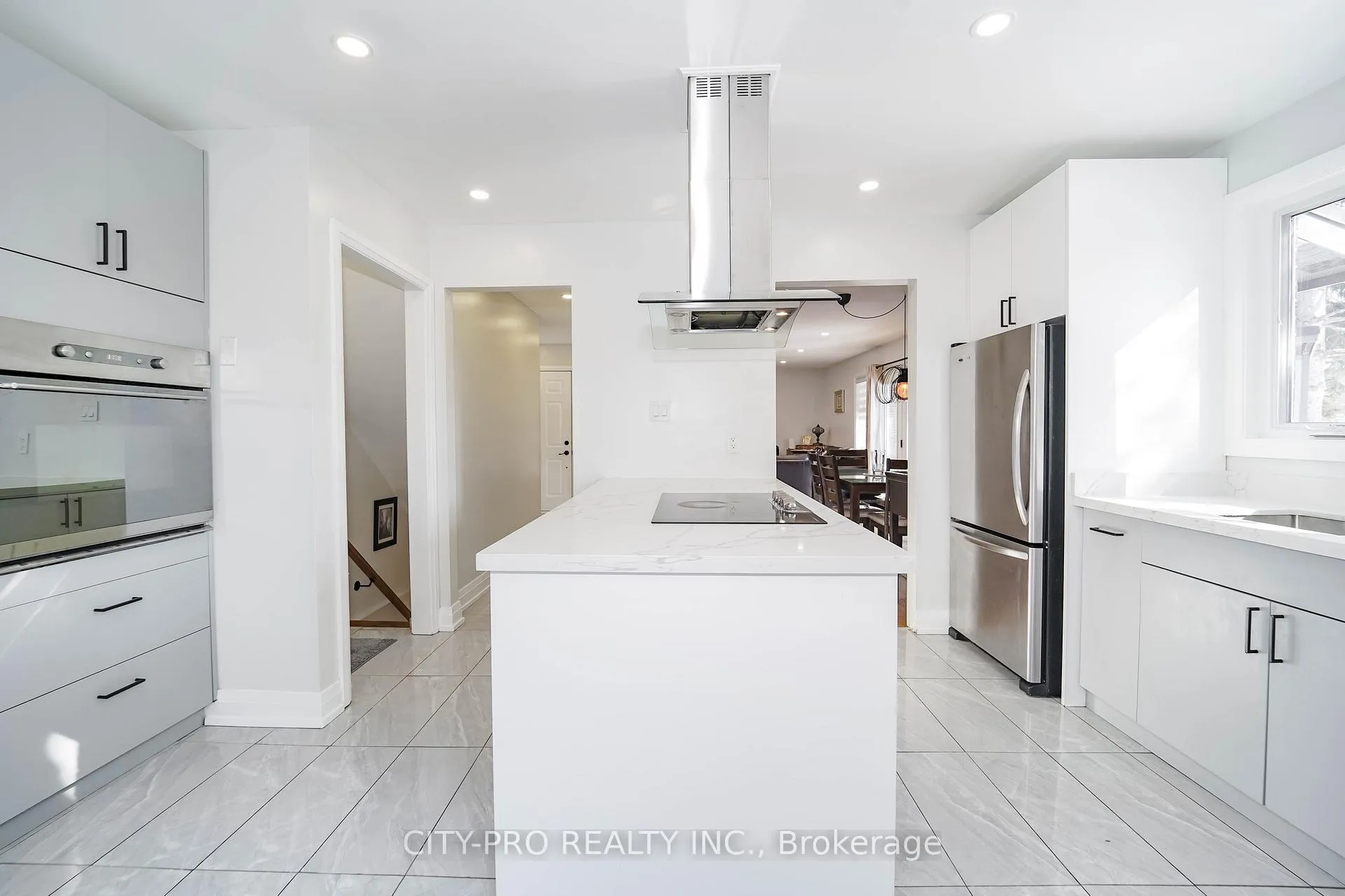 Photo 8 of 2848 Windwood Drive, Mississauga, Meadowvale — HOMEH