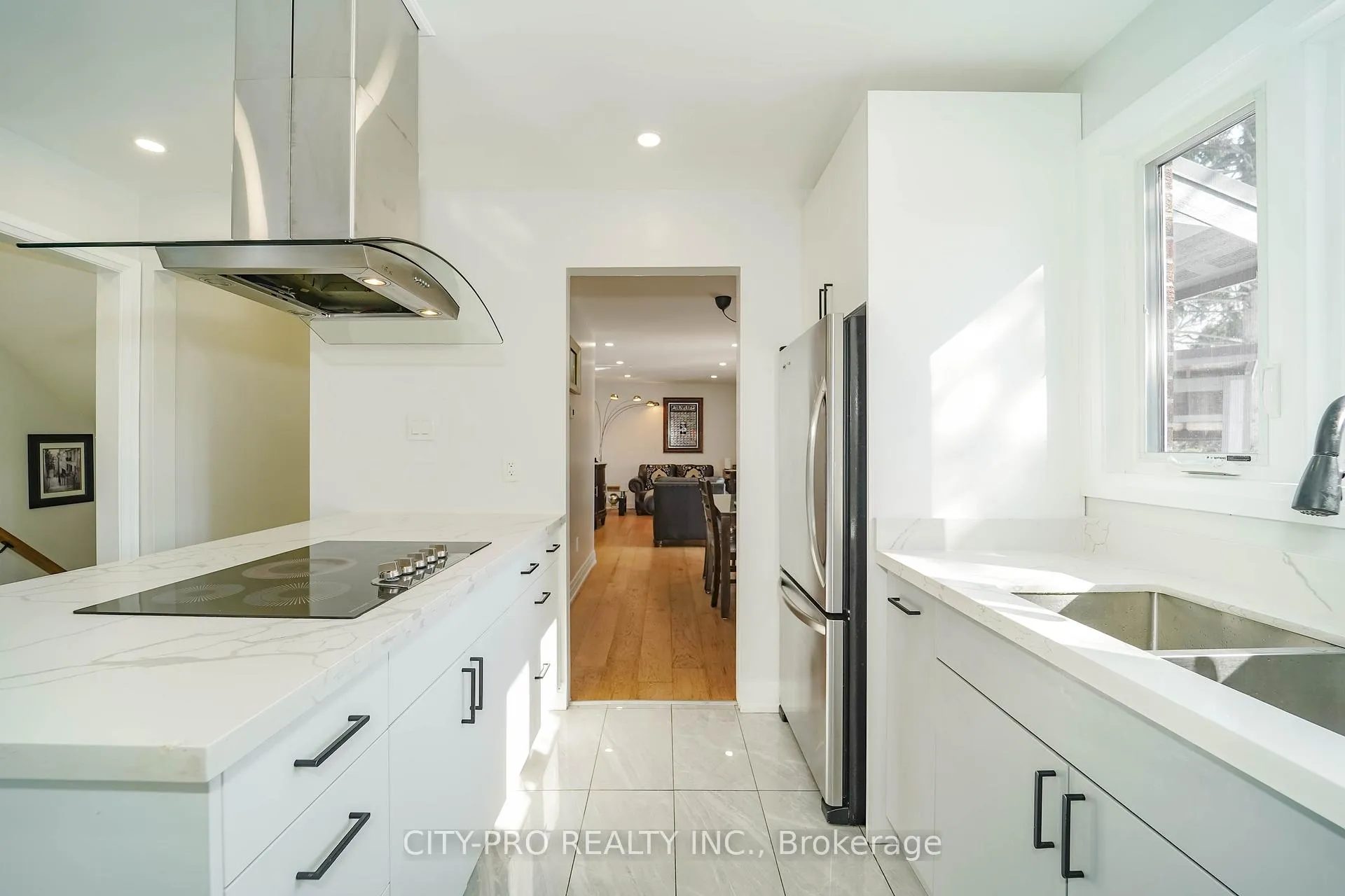 Photo 10 of 2848 Windwood Drive, Mississauga, Meadowvale — HOMEH