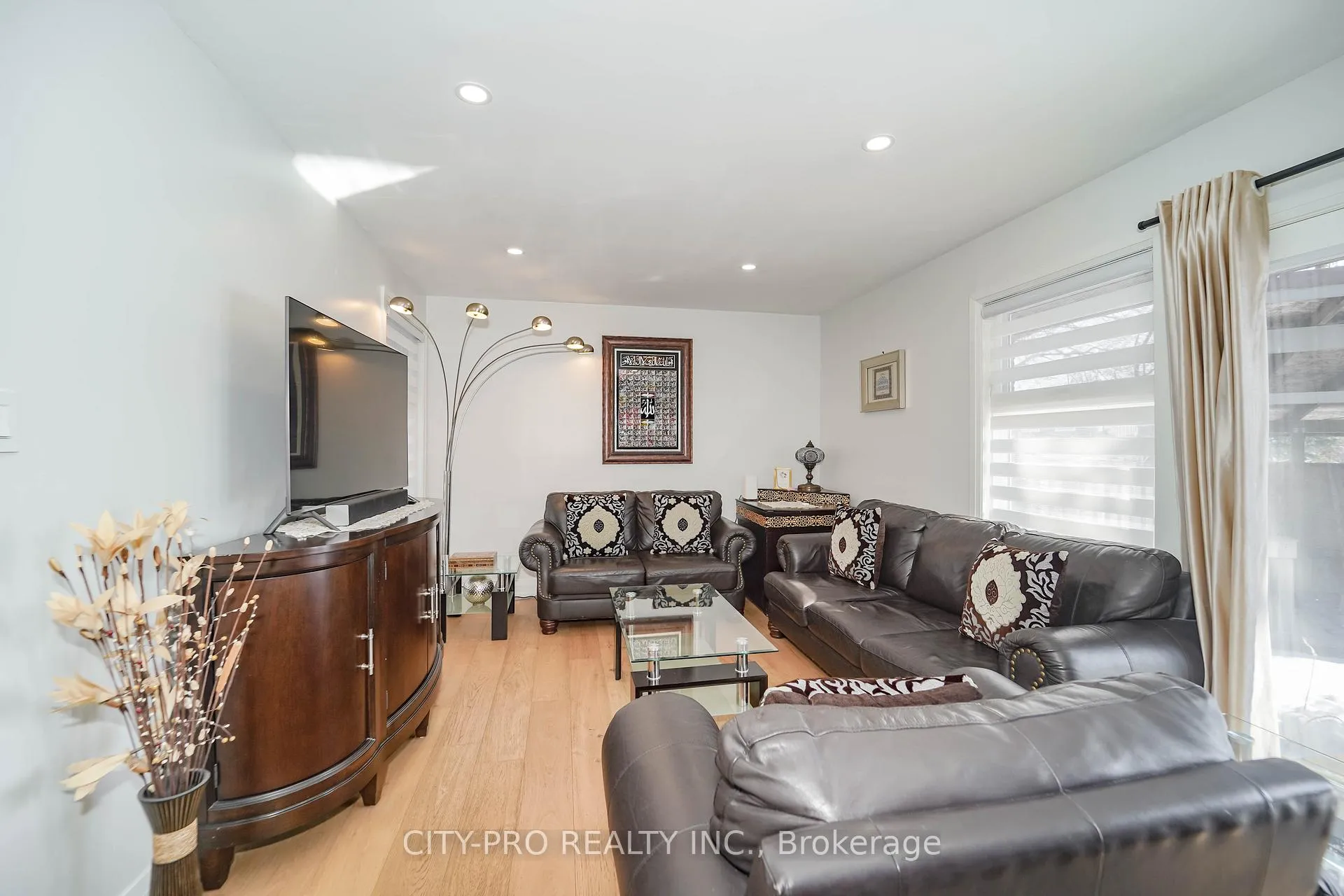 Photo 11 of 2848 Windwood Drive, Mississauga, Meadowvale — HOMEH