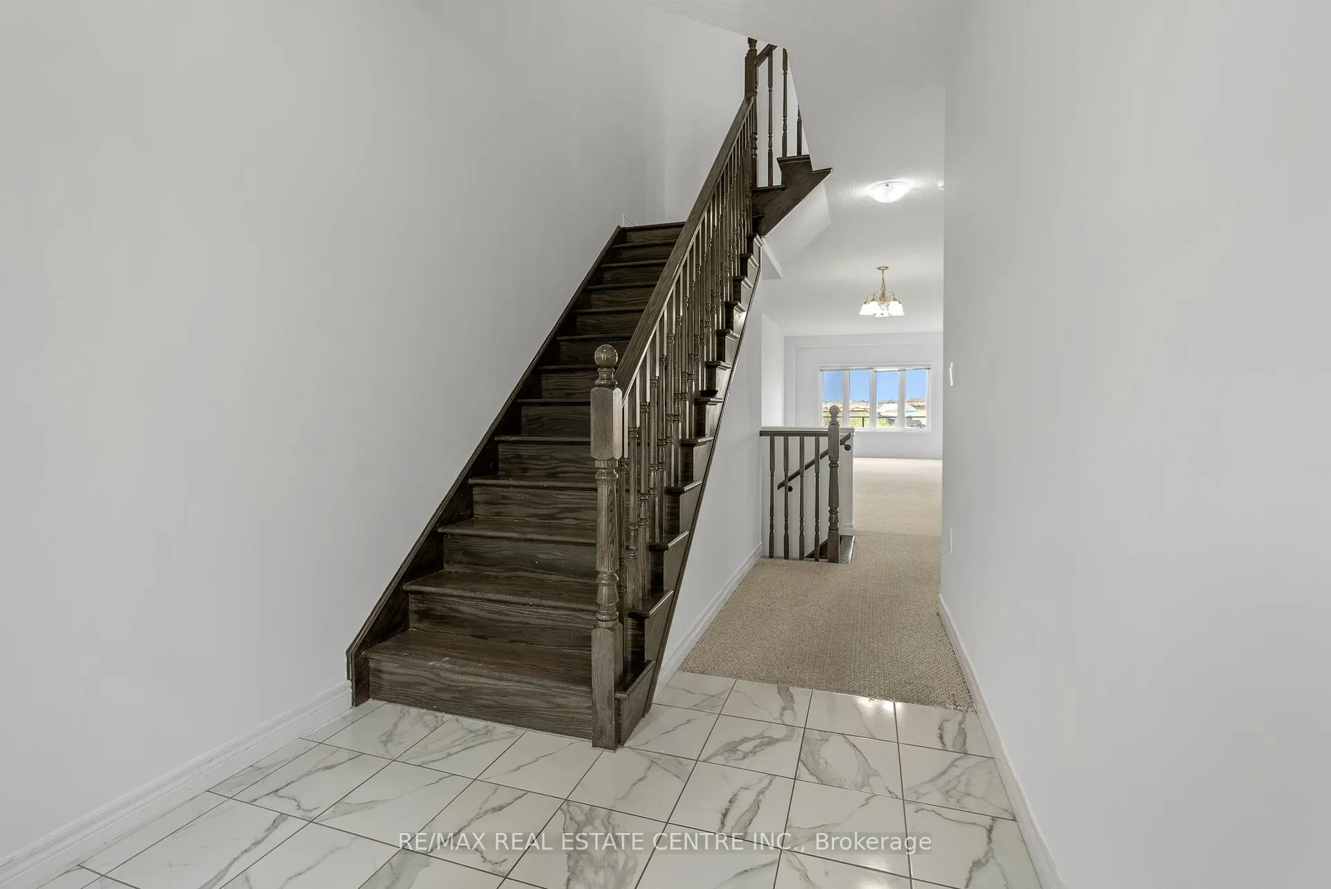 Photo 3 of 56 Rockledge Drive, Hamilton, Hannon — HOMEH