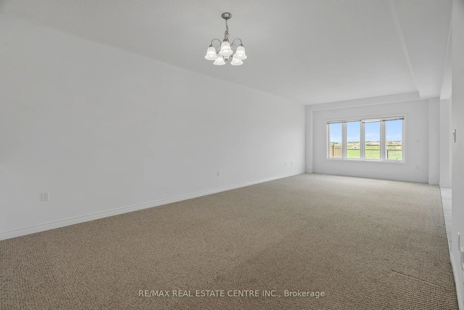 Photo 5 of 56 Rockledge Drive, Hamilton, Hannon — HOMEH