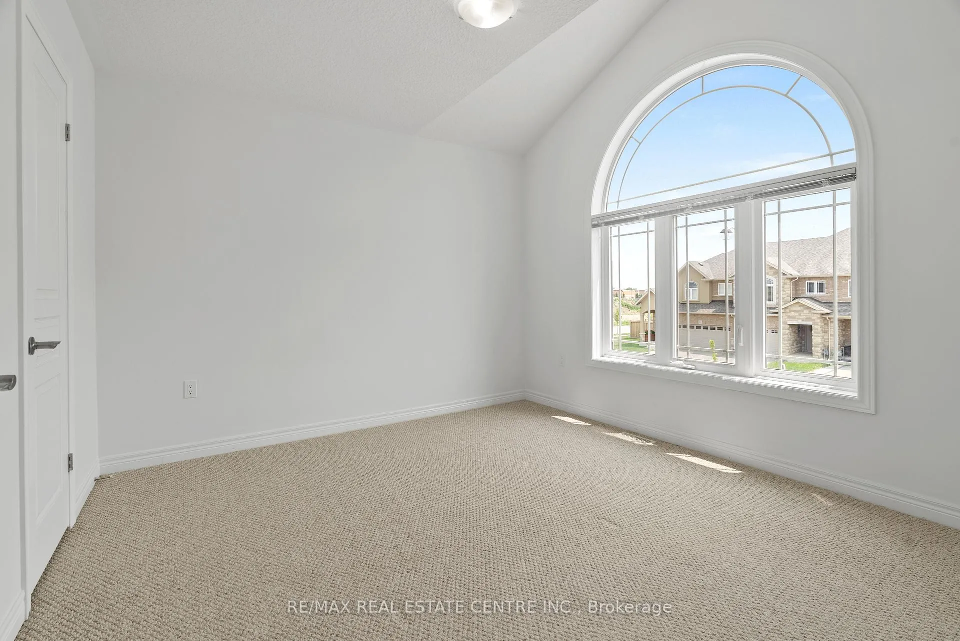 Photo 16 of 56 Rockledge Drive, Hamilton, Hannon — HOMEH