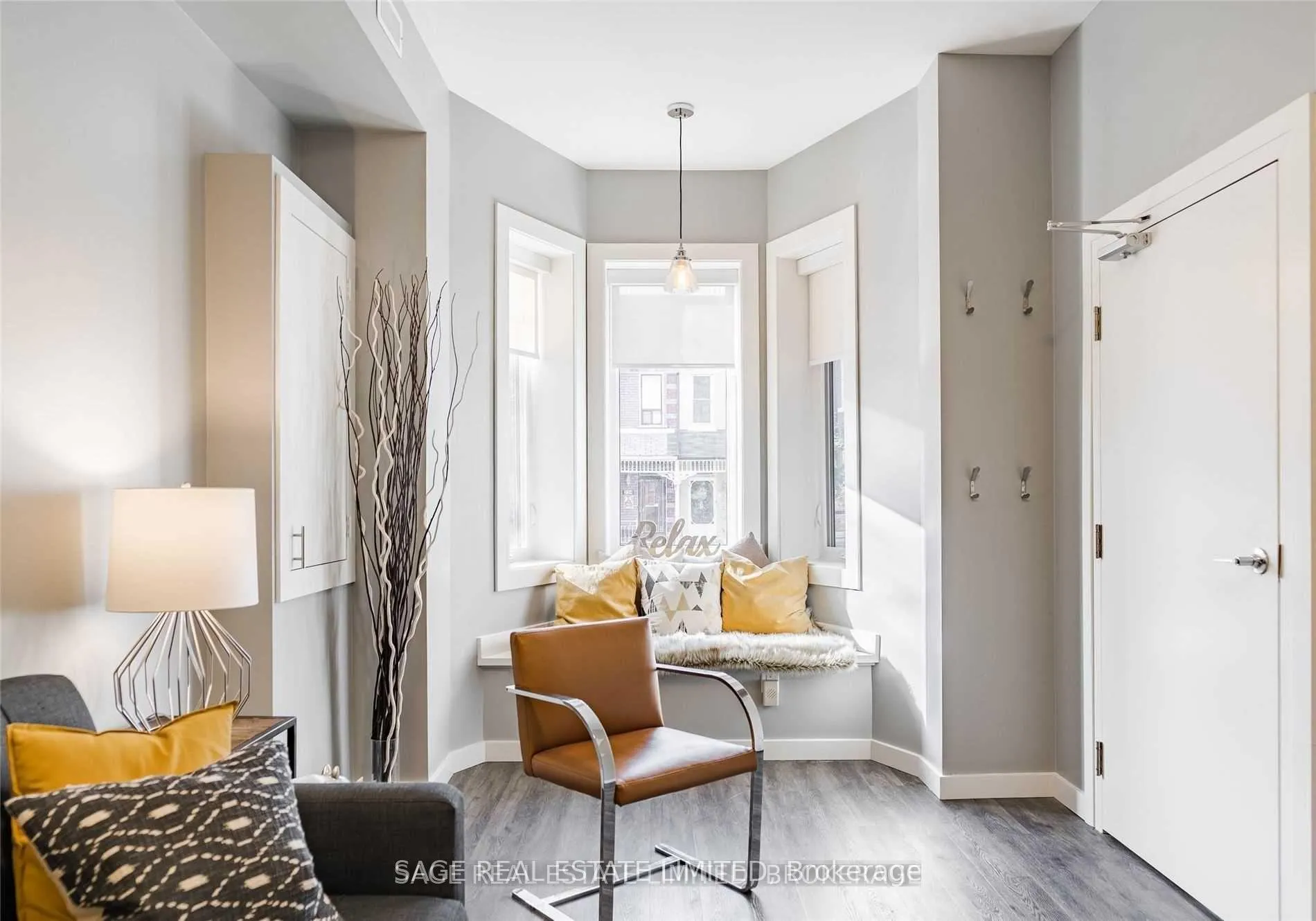 Photo 2 of 247 Lisgar Street, Toronto, Little Portugal — HOMEH