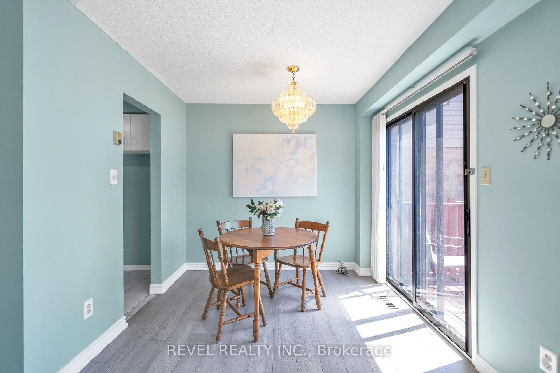 Photo 10 of 11 Carr Drive, Ajax, Central — HOMEH