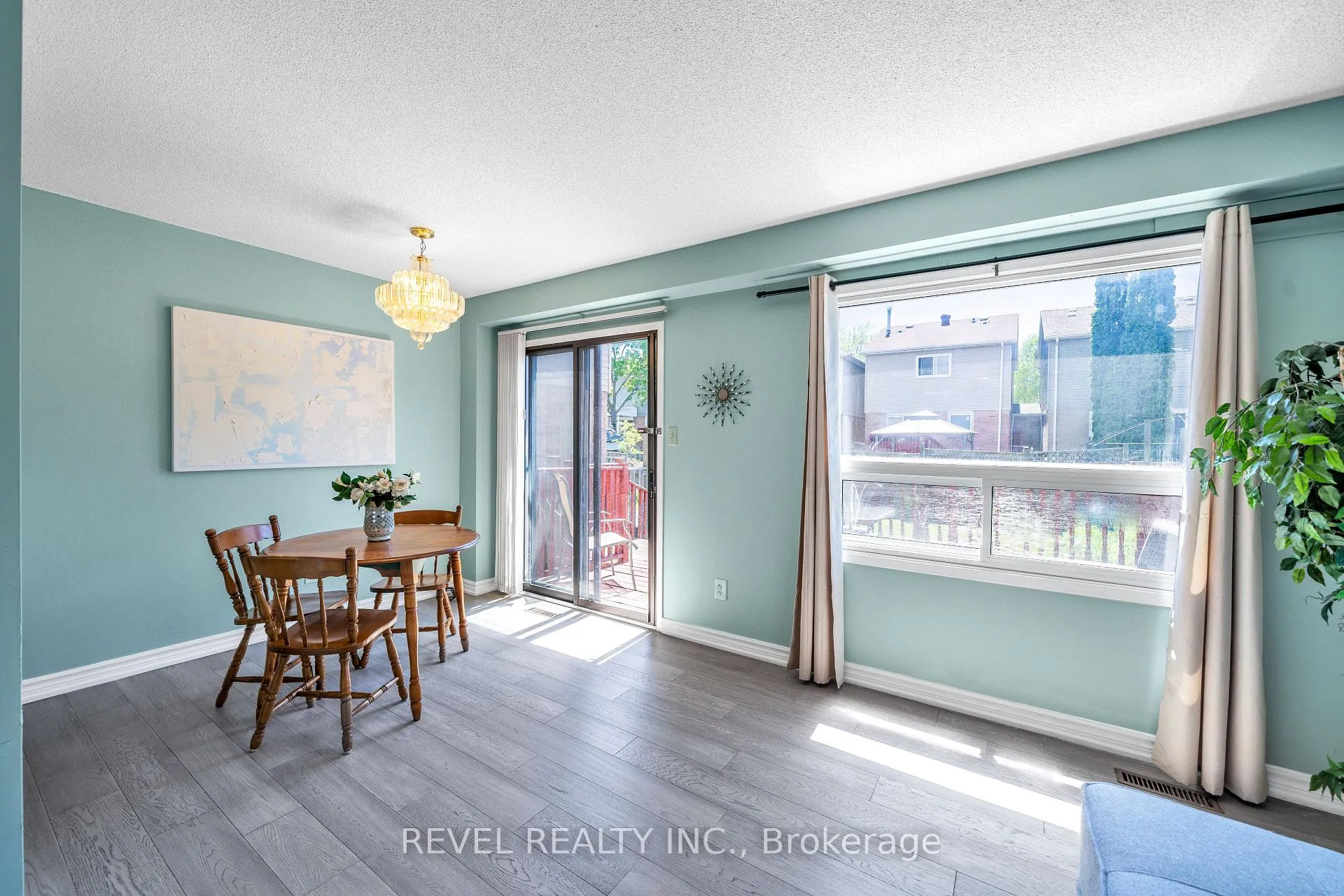 Photo 11 of 11 Carr Drive, Ajax, Central — HOMEH