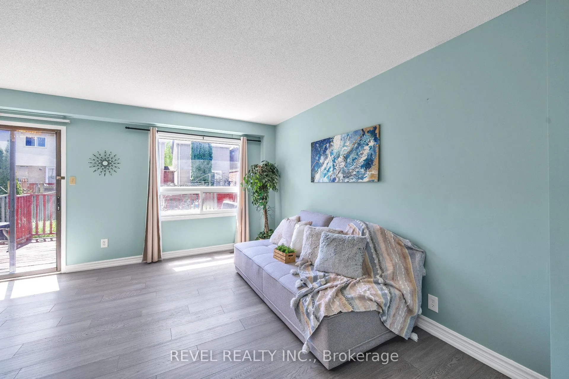 Photo 12 of 11 Carr Drive, Ajax, Central — HOMEH