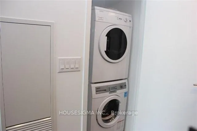 Photo 5 of Unit 514, 70 Temperance Street, Toronto, Bay Street Corridor — HOMEH
