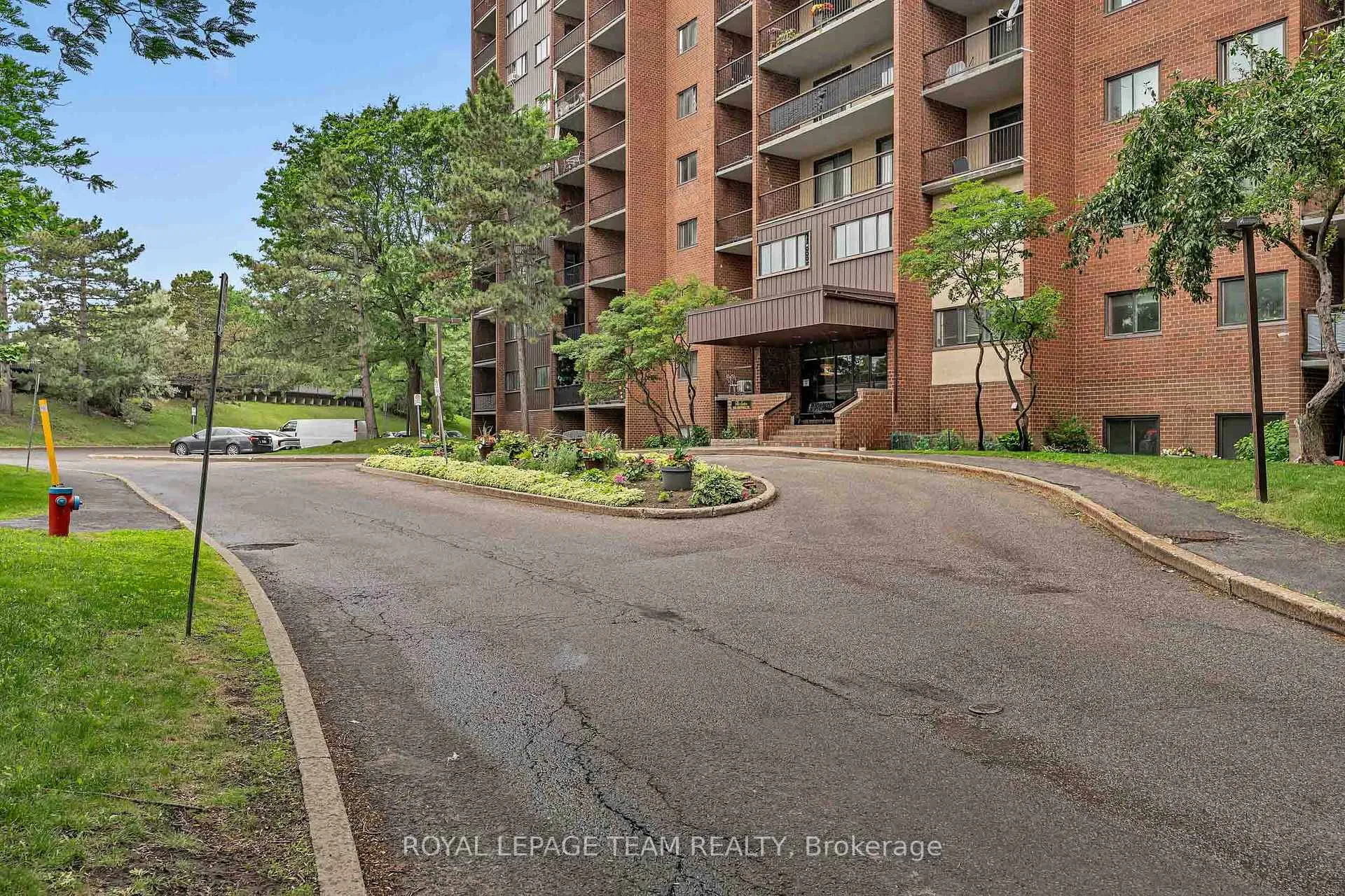 Photo 3 of Unit 214, 2630 Southvale Crescent, Ottawa, Sheffield Glen/Industrial Park — HOMEH