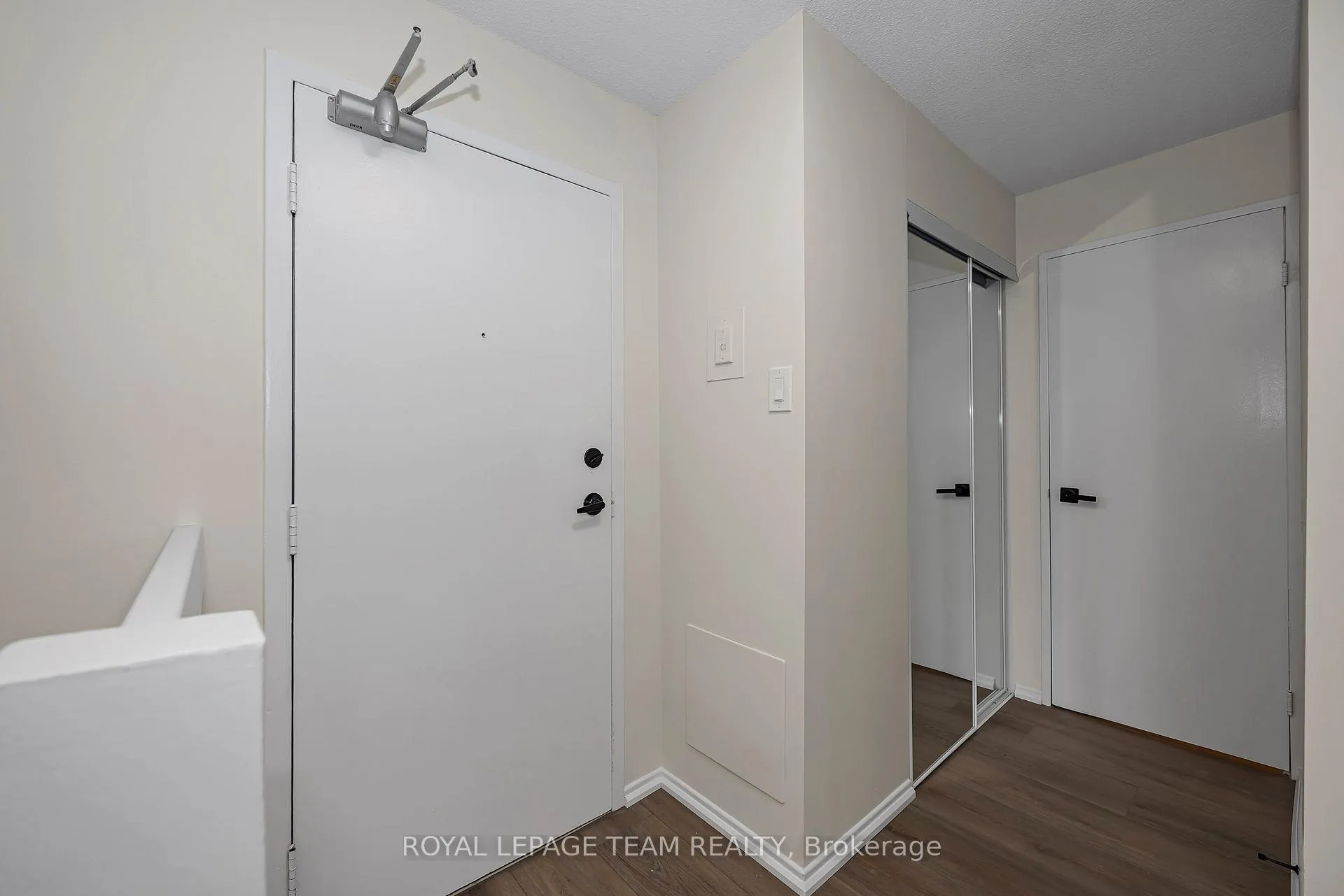 Photo 9 of Unit 214, 2630 Southvale Crescent, Ottawa, Sheffield Glen/Industrial Park — HOMEH