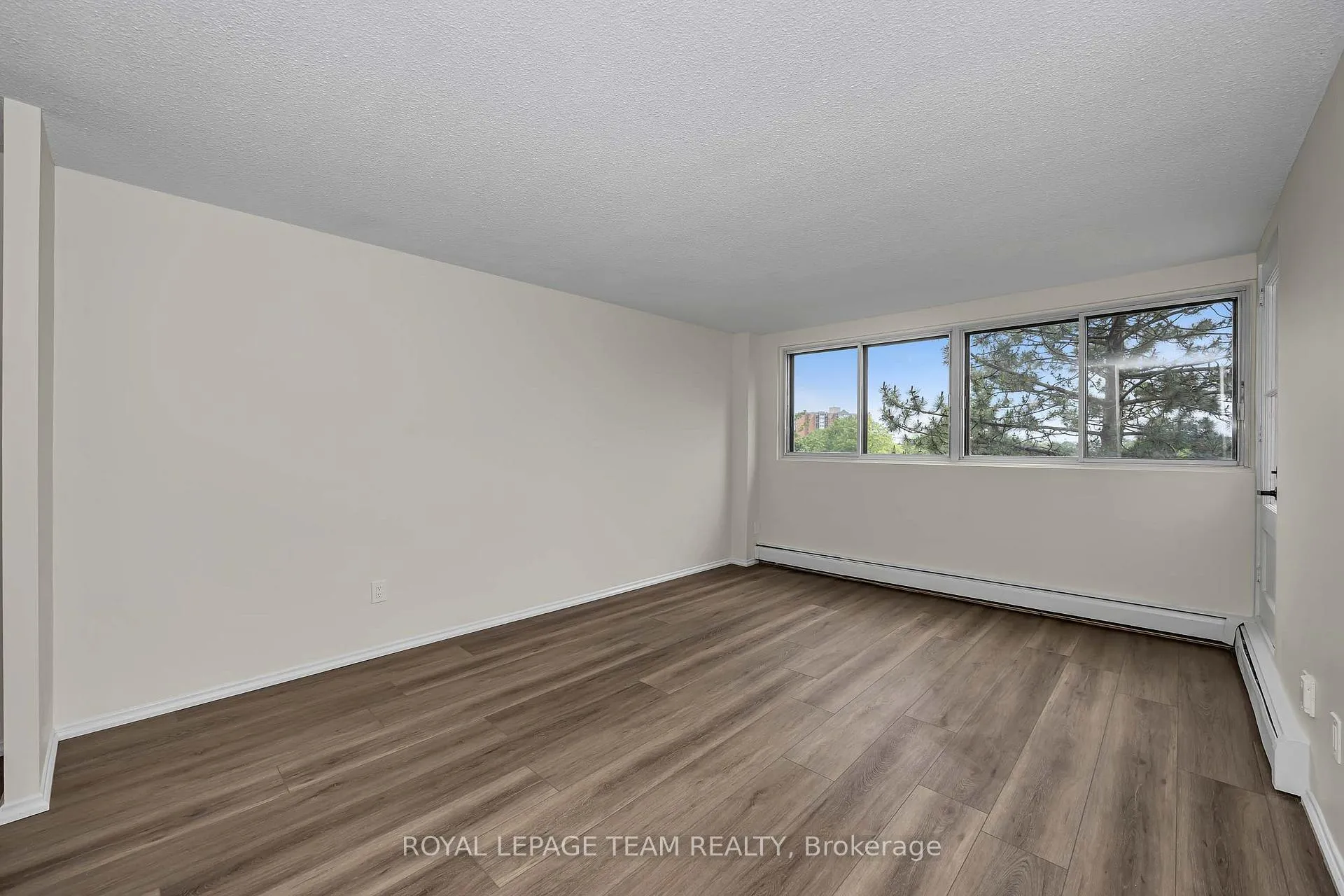 Photo 13 of Unit 214, 2630 Southvale Crescent, Ottawa, Sheffield Glen/Industrial Park — HOMEH