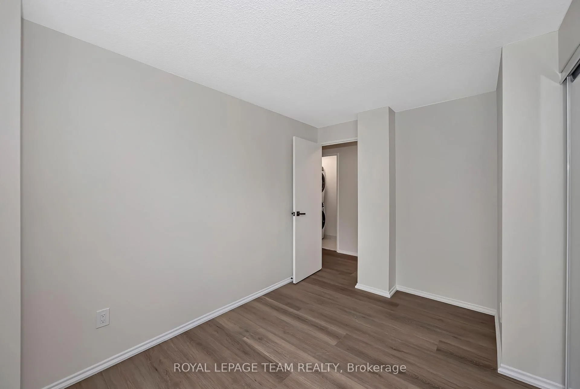 Photo 34 of Unit 214, 2630 Southvale Crescent, Ottawa, Sheffield Glen/Industrial Park — HOMEH