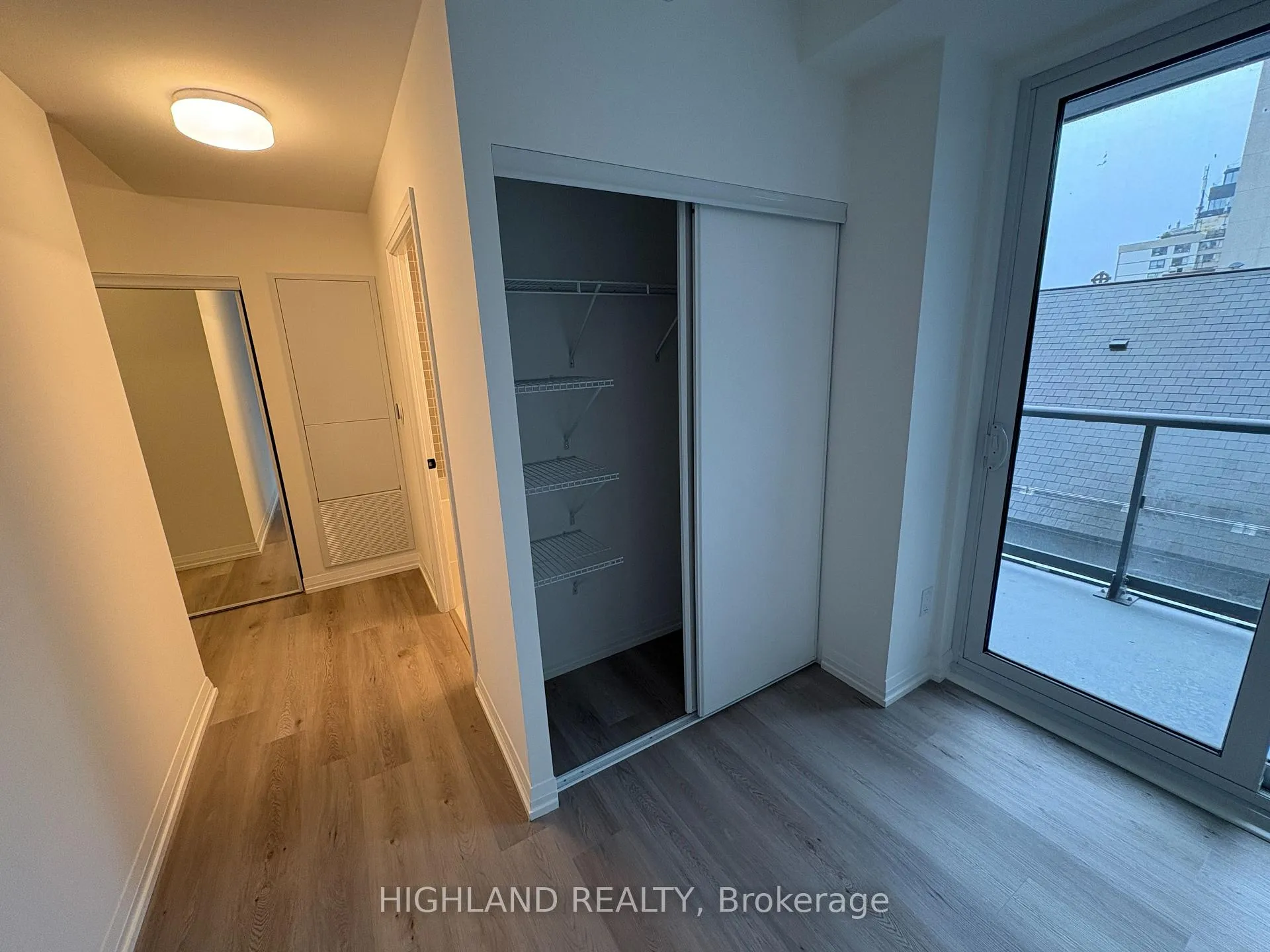 Photo 4 of Unit 615, 280 Dundas Street W, Toronto, Kensington-Chinatown — HOMEH