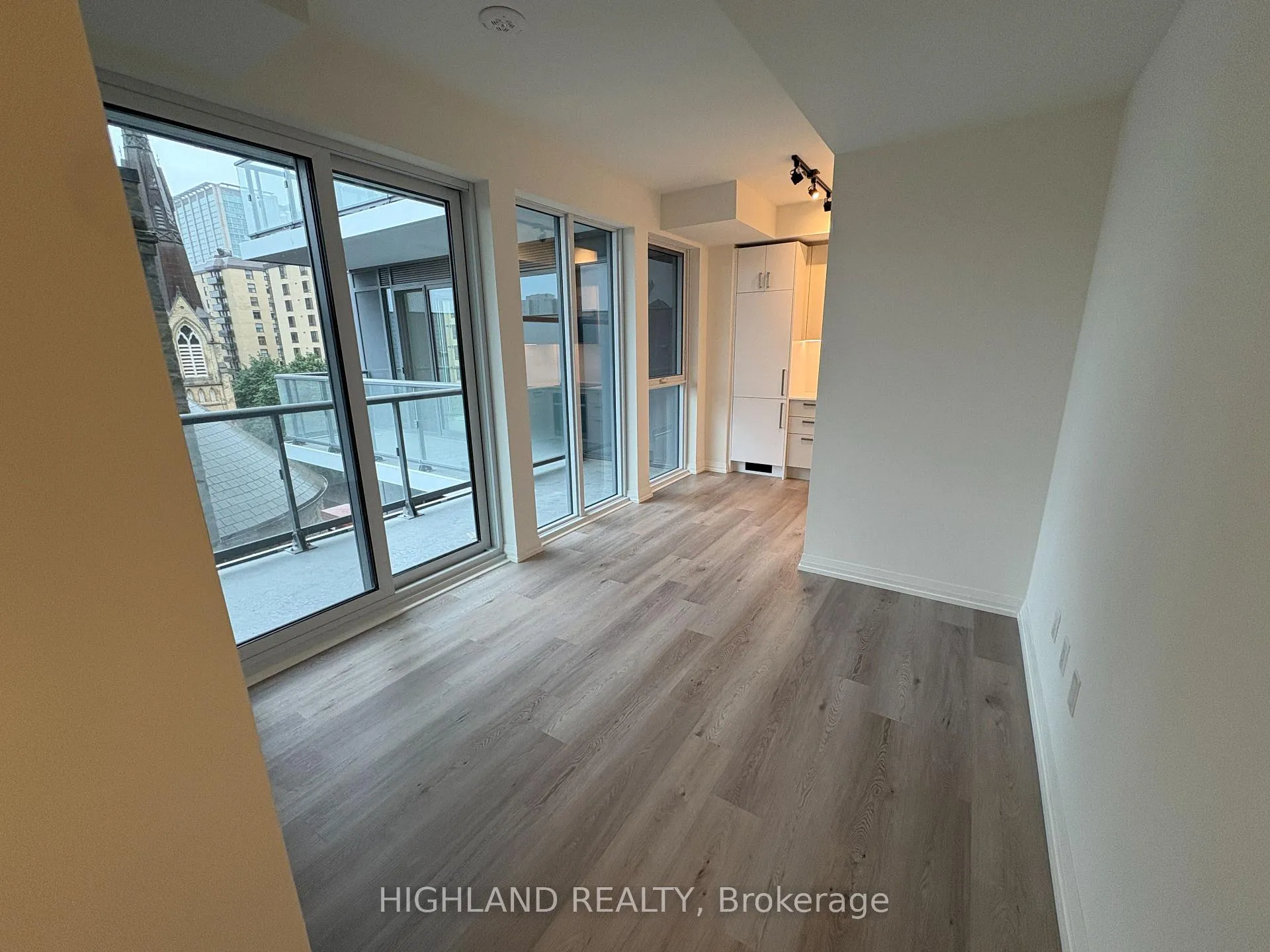 Photo 5 of Unit 615, 280 Dundas Street W, Toronto, Kensington-Chinatown — HOMEH