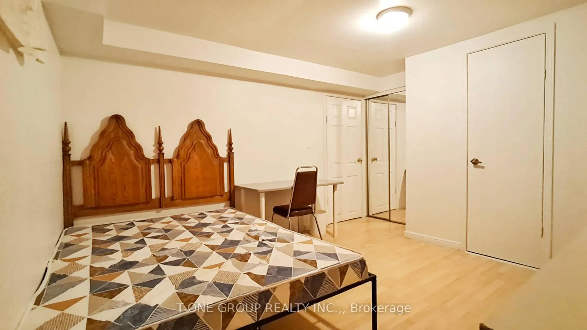 Photo 1 of 213 Risebrough Circuit, Markham, Milliken Mills West — HOMEH