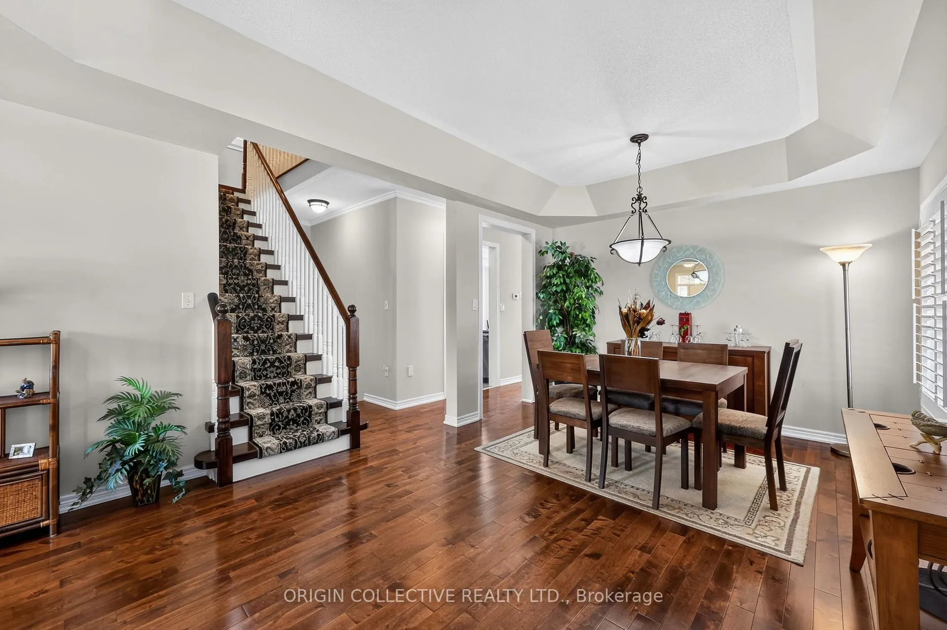 Photo 8 of 31 Bud Leggett Crescent, Georgina, Keswick South — HOMEH