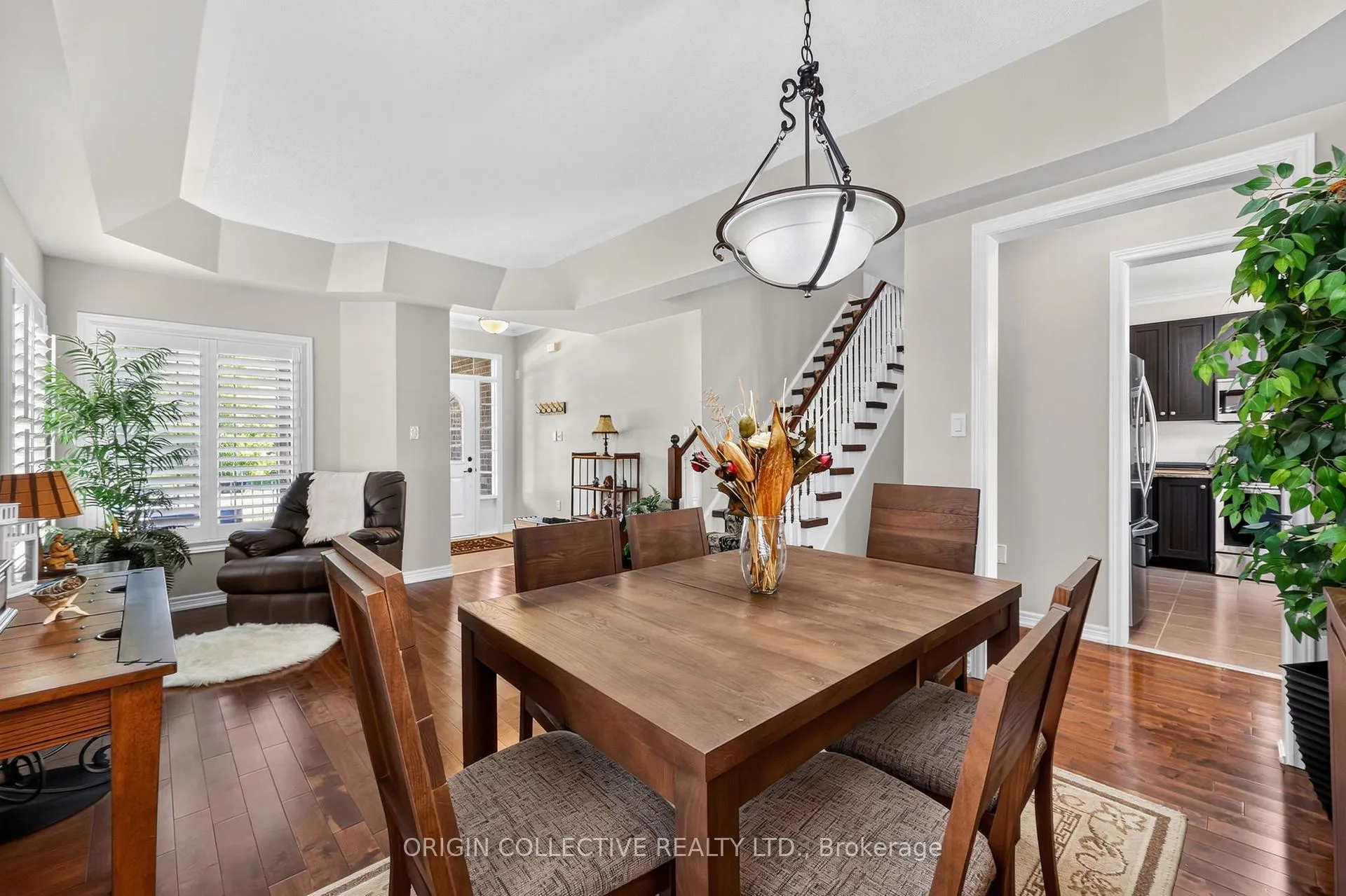 Photo 9 of 31 Bud Leggett Crescent, Georgina, Keswick South — HOMEH