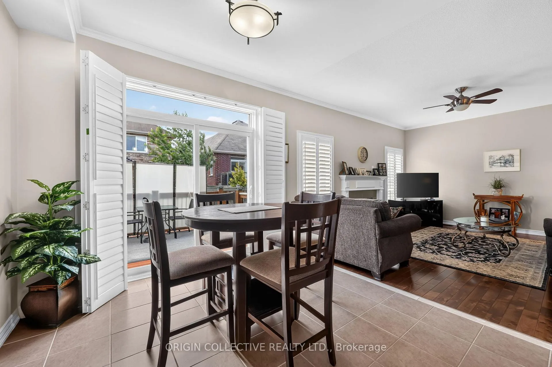 Photo 14 of 31 Bud Leggett Crescent, Georgina, Keswick South — HOMEH