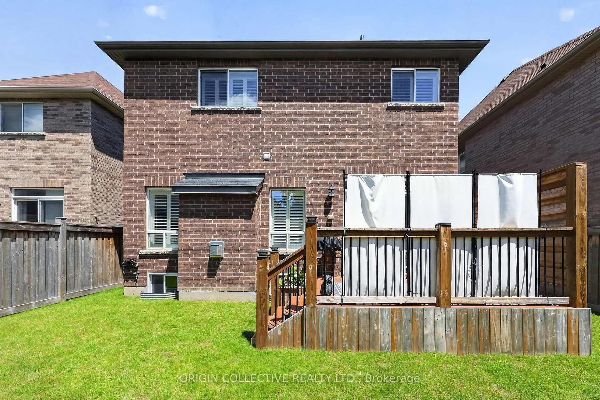 Photo 24 of 31 Bud Leggett Crescent, Georgina, Keswick South — HOMEH