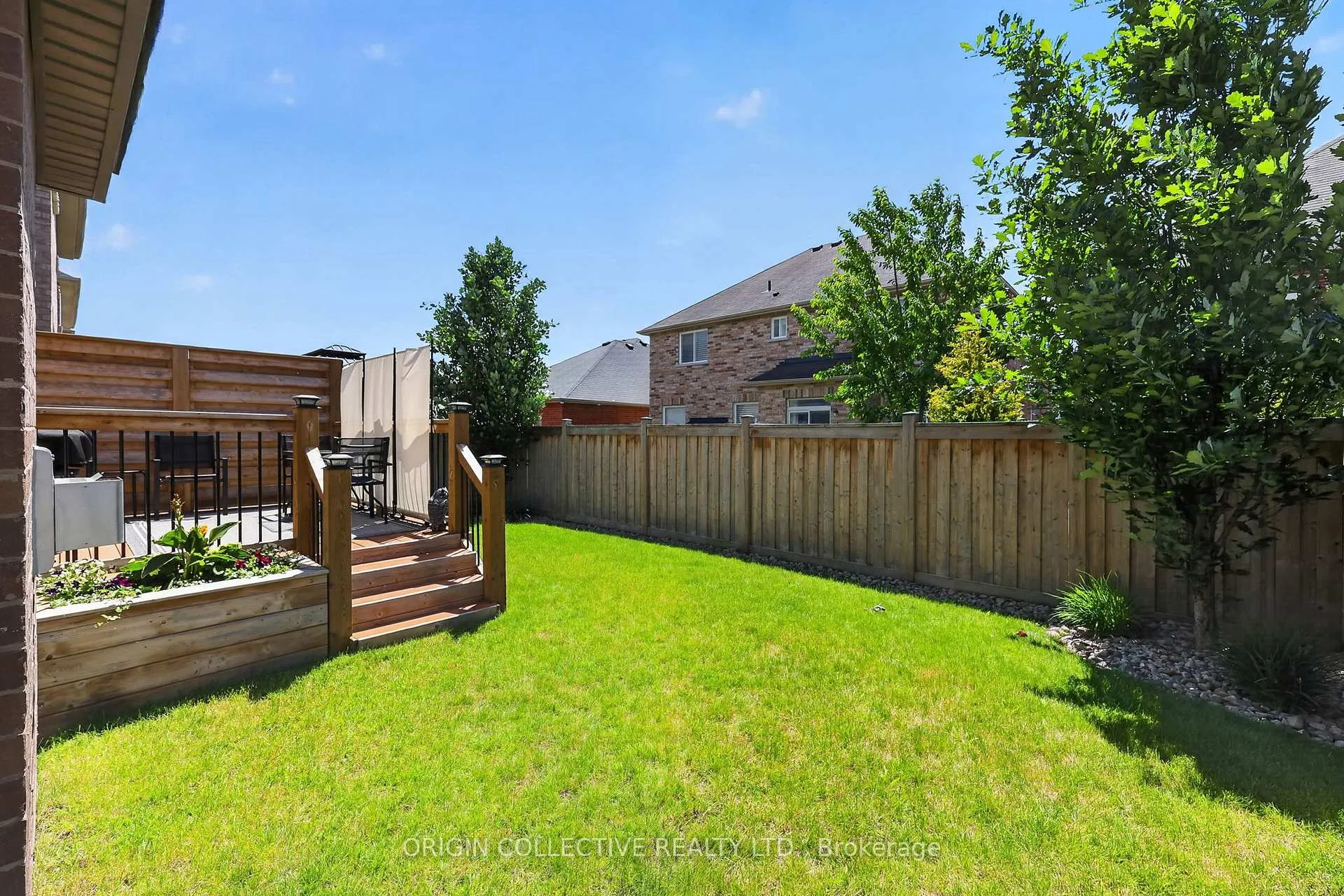 Photo 26 of 31 Bud Leggett Crescent, Georgina, Keswick South — HOMEH