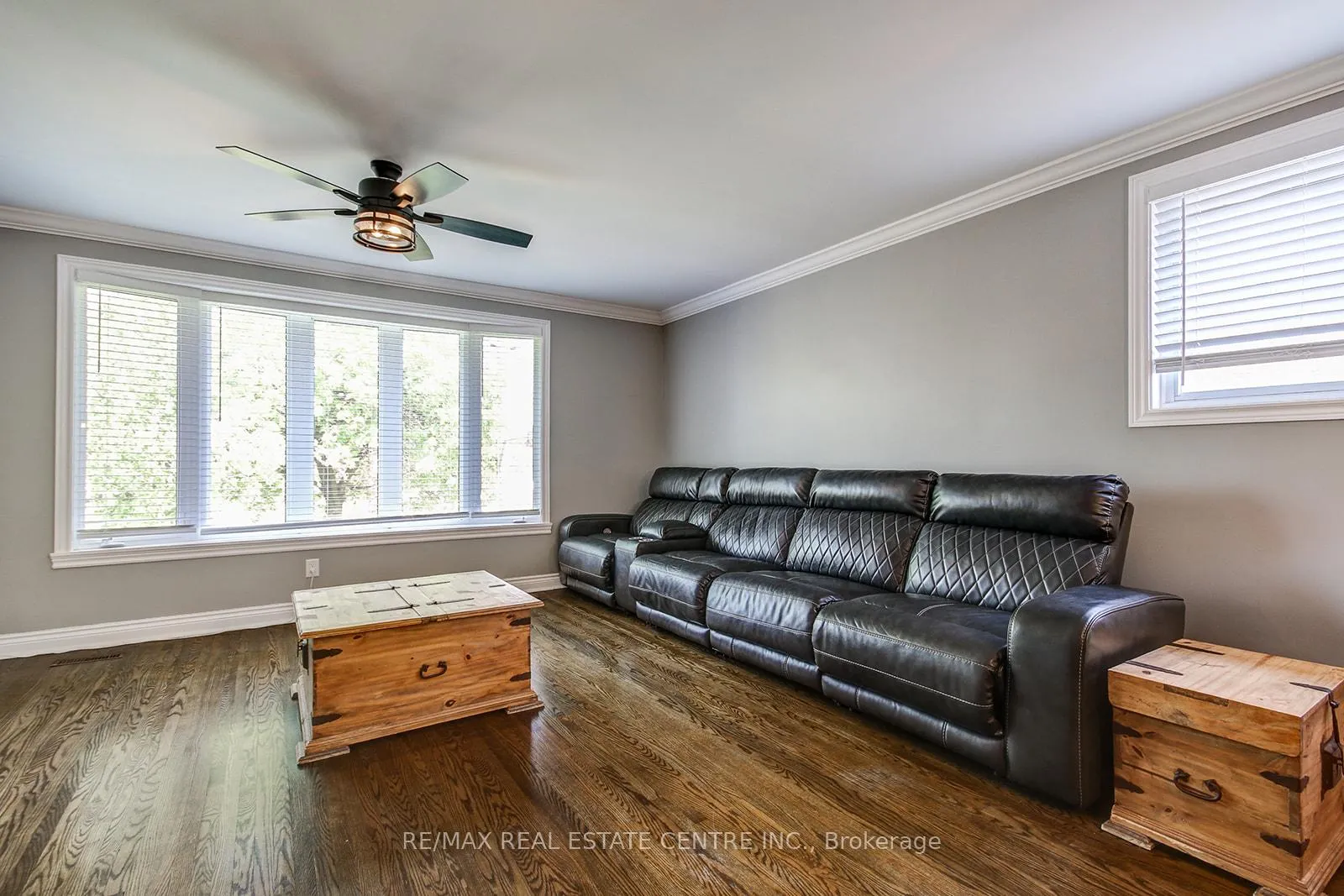 Photo 11 of 200 Delrex Boulevard, Halton Hills, Georgetown — HOMEH
