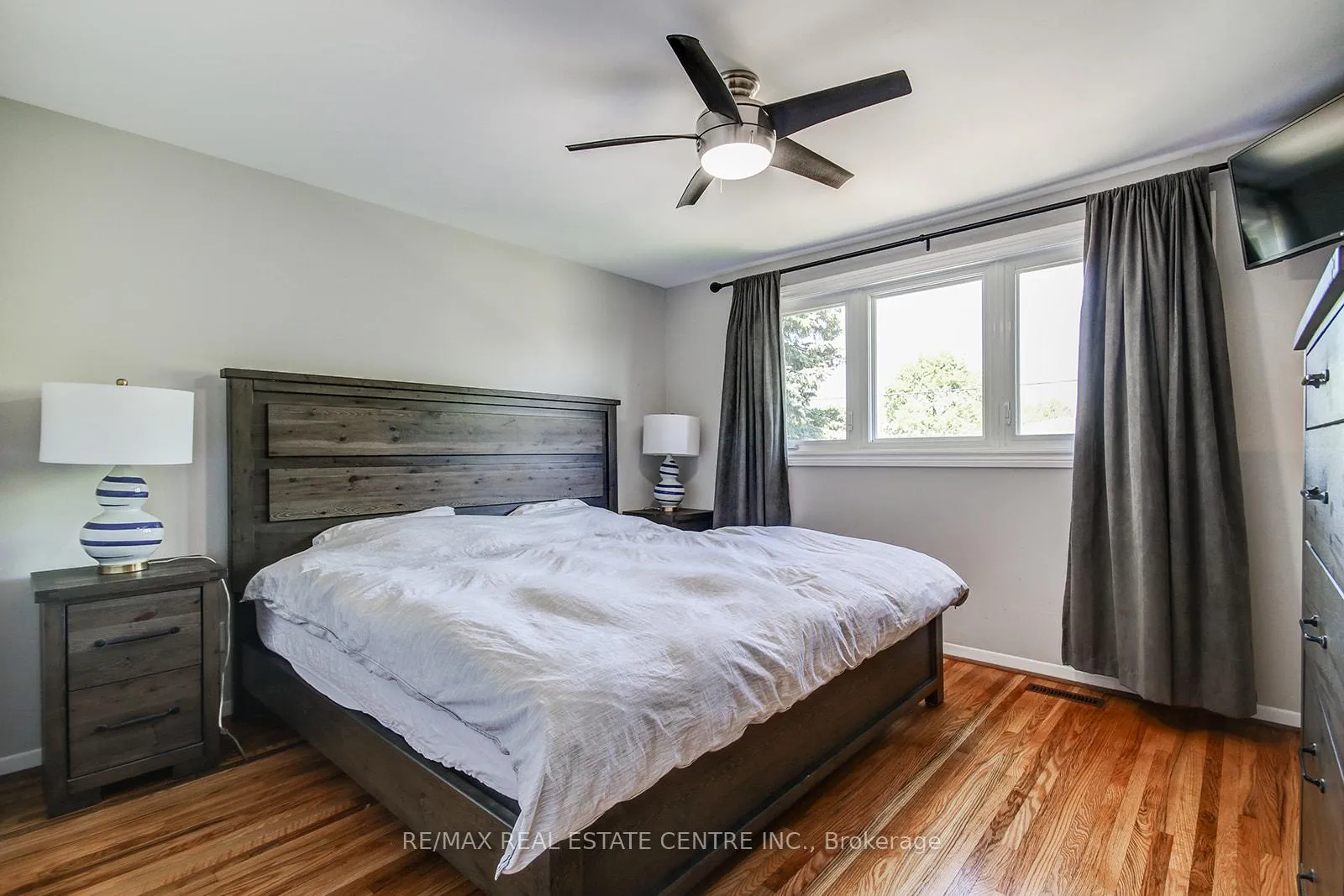 Photo 18 of 200 Delrex Boulevard, Halton Hills, Georgetown — HOMEH