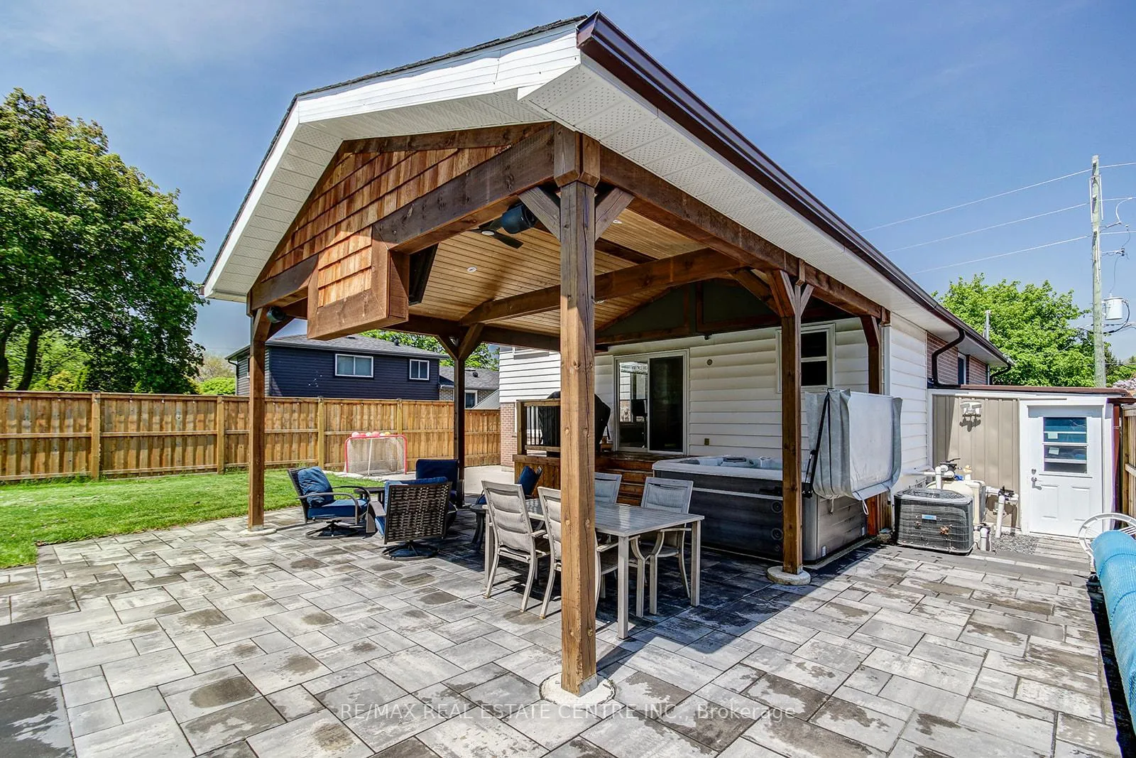 Photo 25 of 200 Delrex Boulevard, Halton Hills, Georgetown — HOMEH