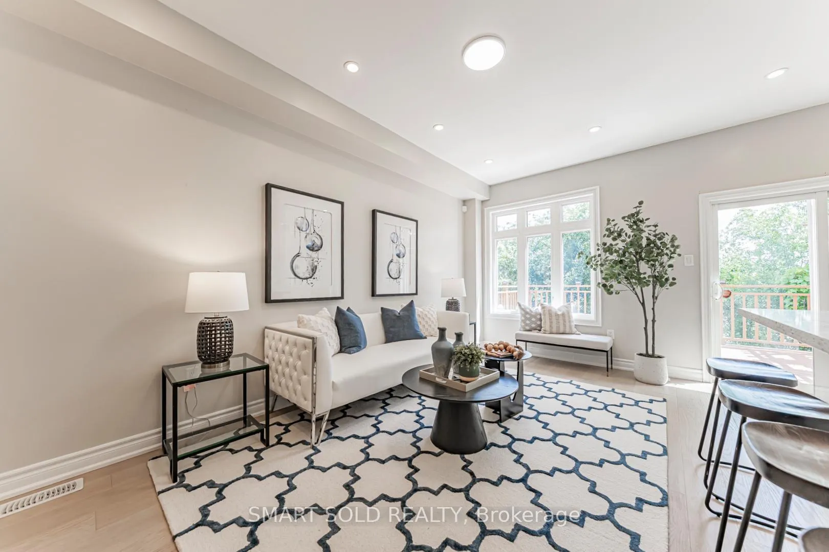 Photo 7 of 295 Bathurst Glen Drive, Vaughan, Patterson — HOMEH