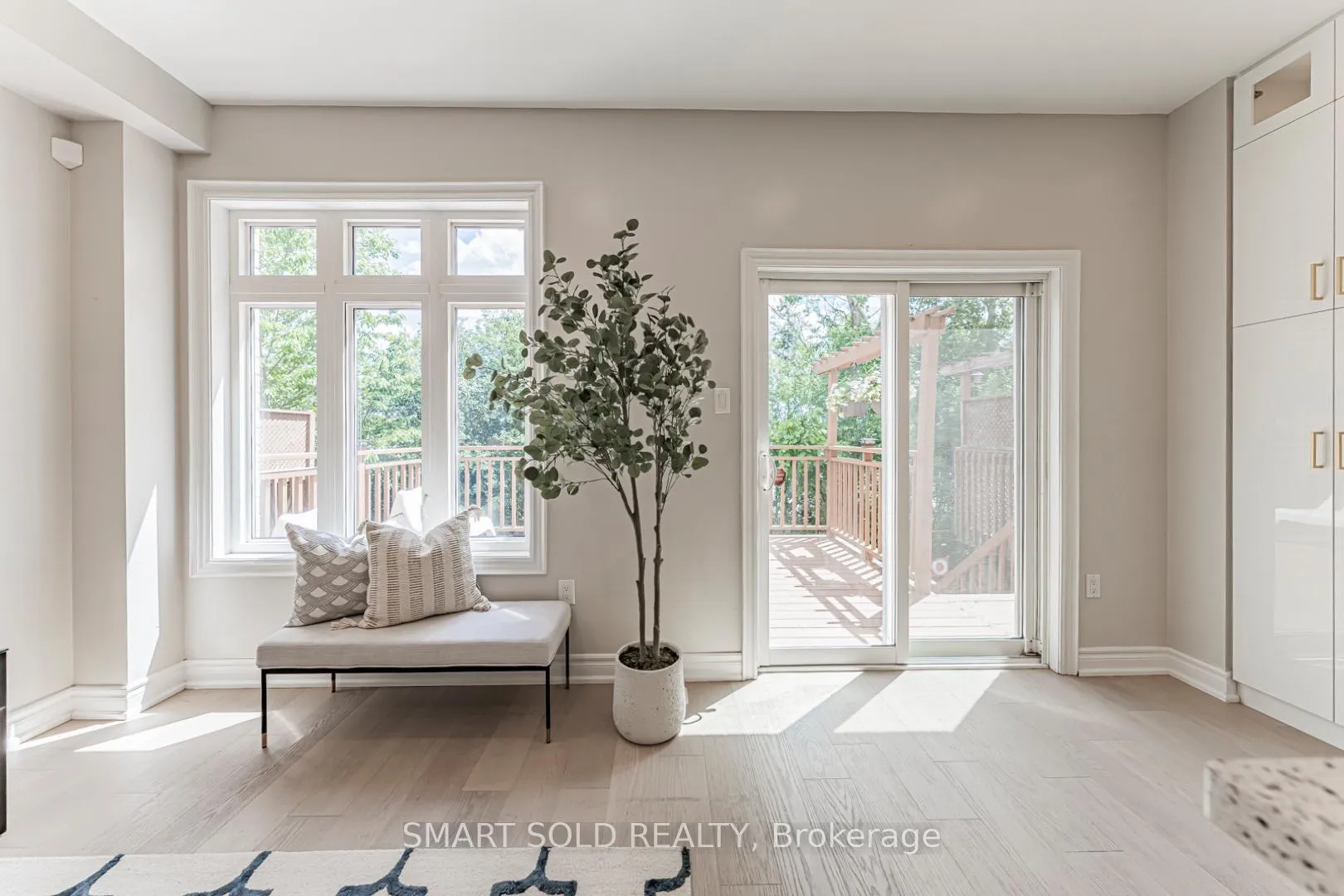 Photo 8 of 295 Bathurst Glen Drive, Vaughan, Patterson — HOMEH