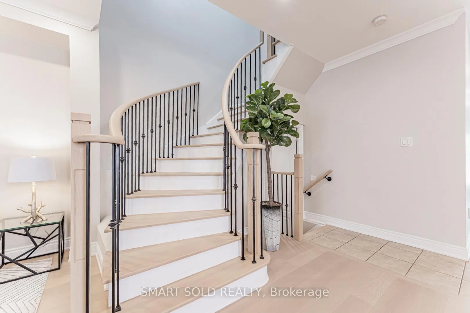 Photo 13 of 295 Bathurst Glen Drive, Vaughan, Patterson — HOMEH