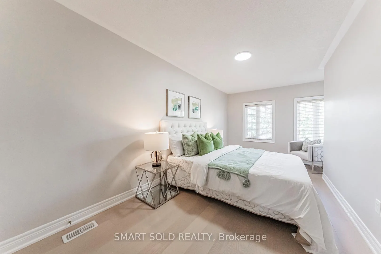 Photo 23 of 295 Bathurst Glen Drive, Vaughan, Patterson — HOMEH