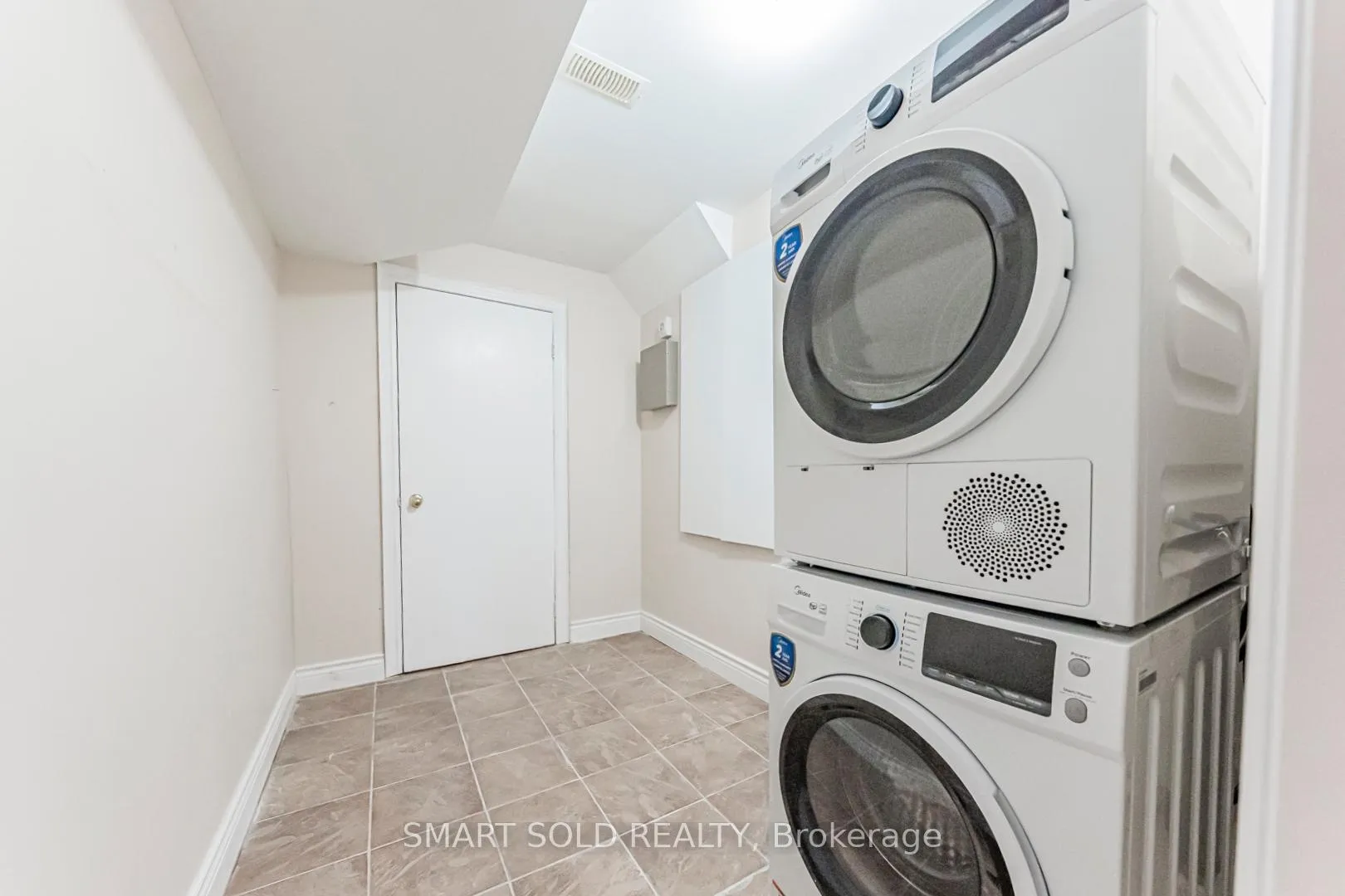 Photo 29 of 295 Bathurst Glen Drive, Vaughan, Patterson — HOMEH