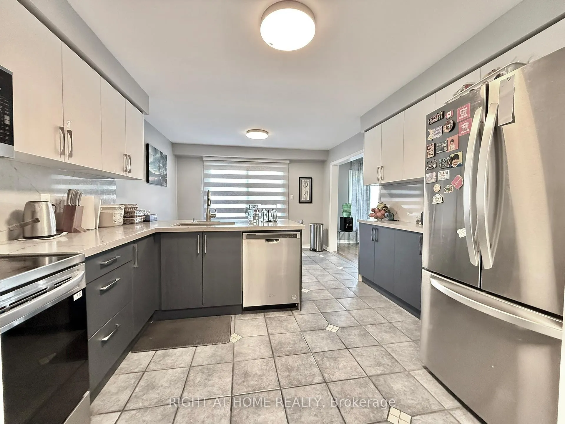 Photo 9 of 569 Walpole Crescent, Newmarket, Stonehaven-Wyndham — HOMEH