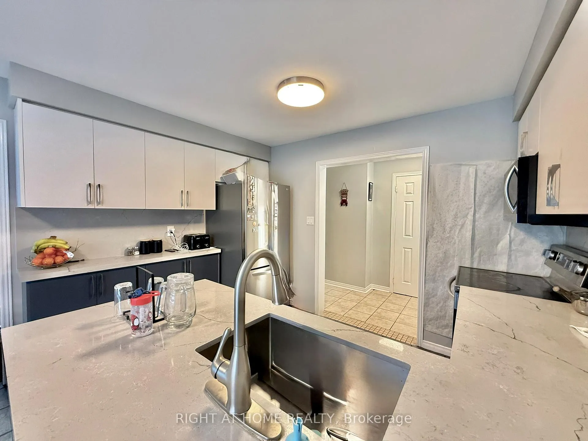 Photo 11 of 569 Walpole Crescent, Newmarket, Stonehaven-Wyndham — HOMEH