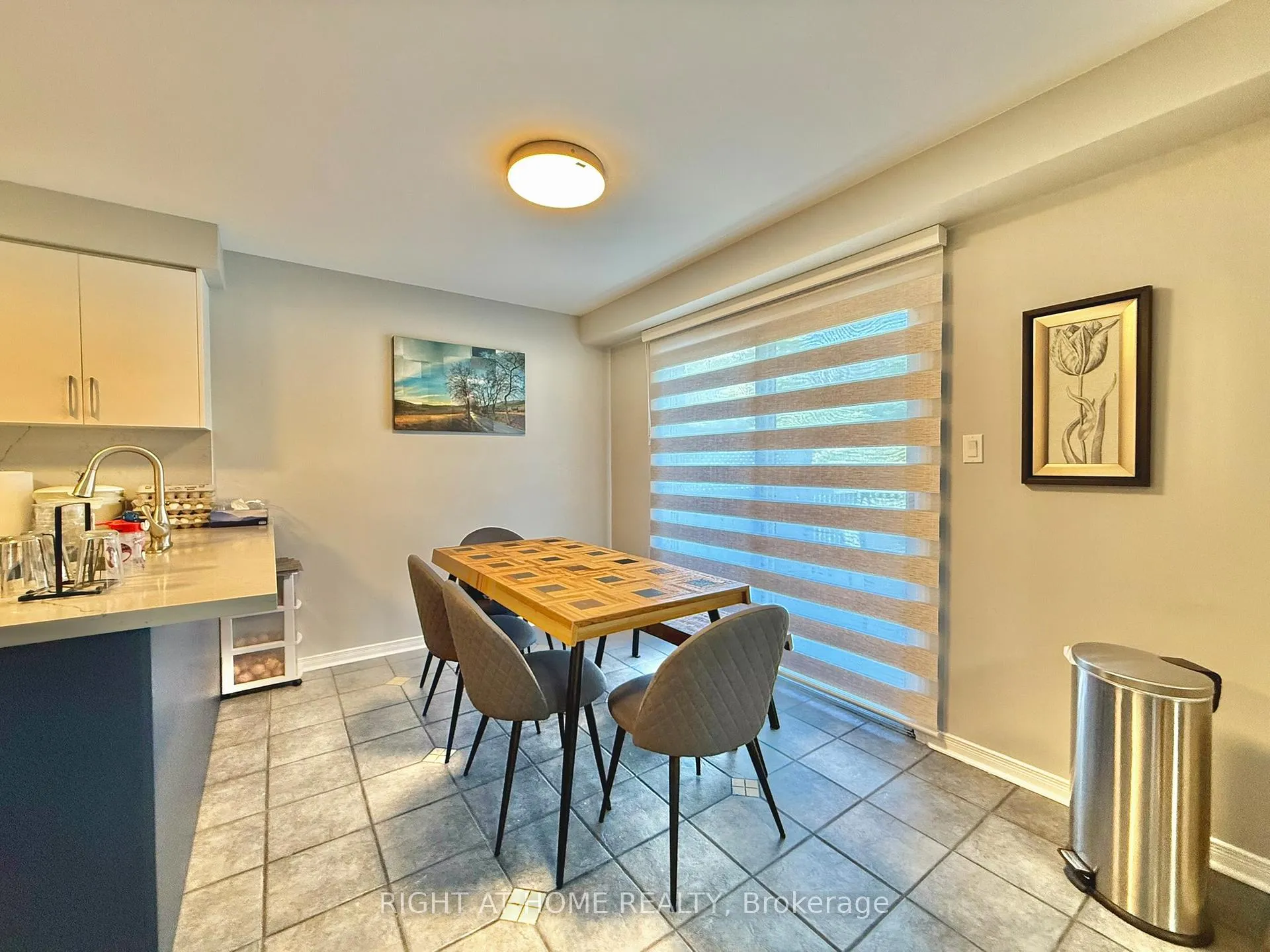 Photo 13 of 569 Walpole Crescent, Newmarket, Stonehaven-Wyndham — HOMEH