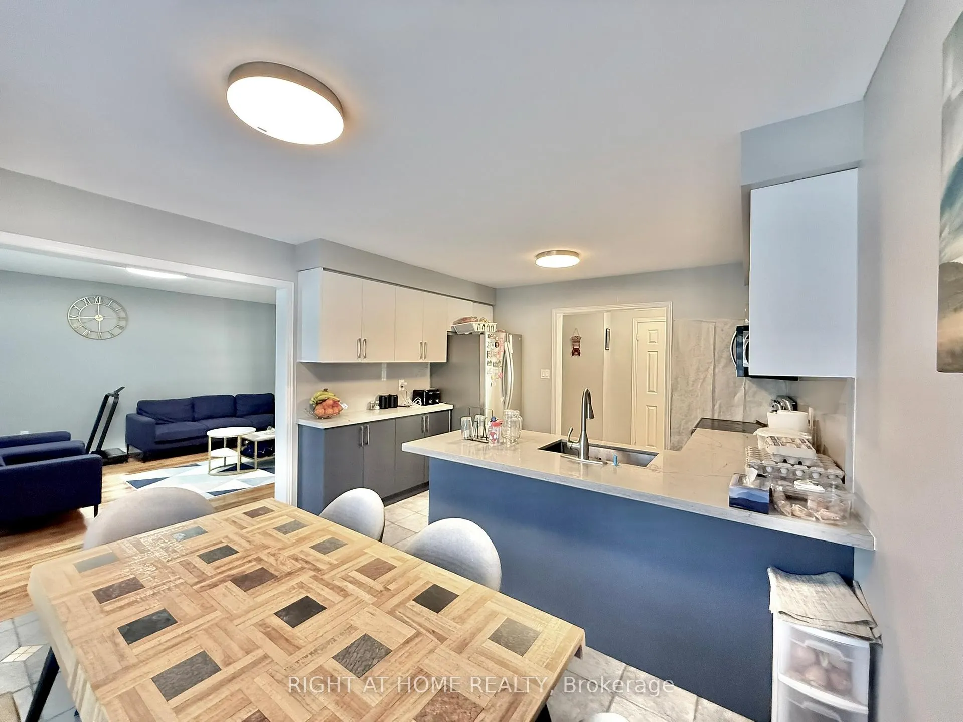 Photo 14 of 569 Walpole Crescent, Newmarket, Stonehaven-Wyndham — HOMEH