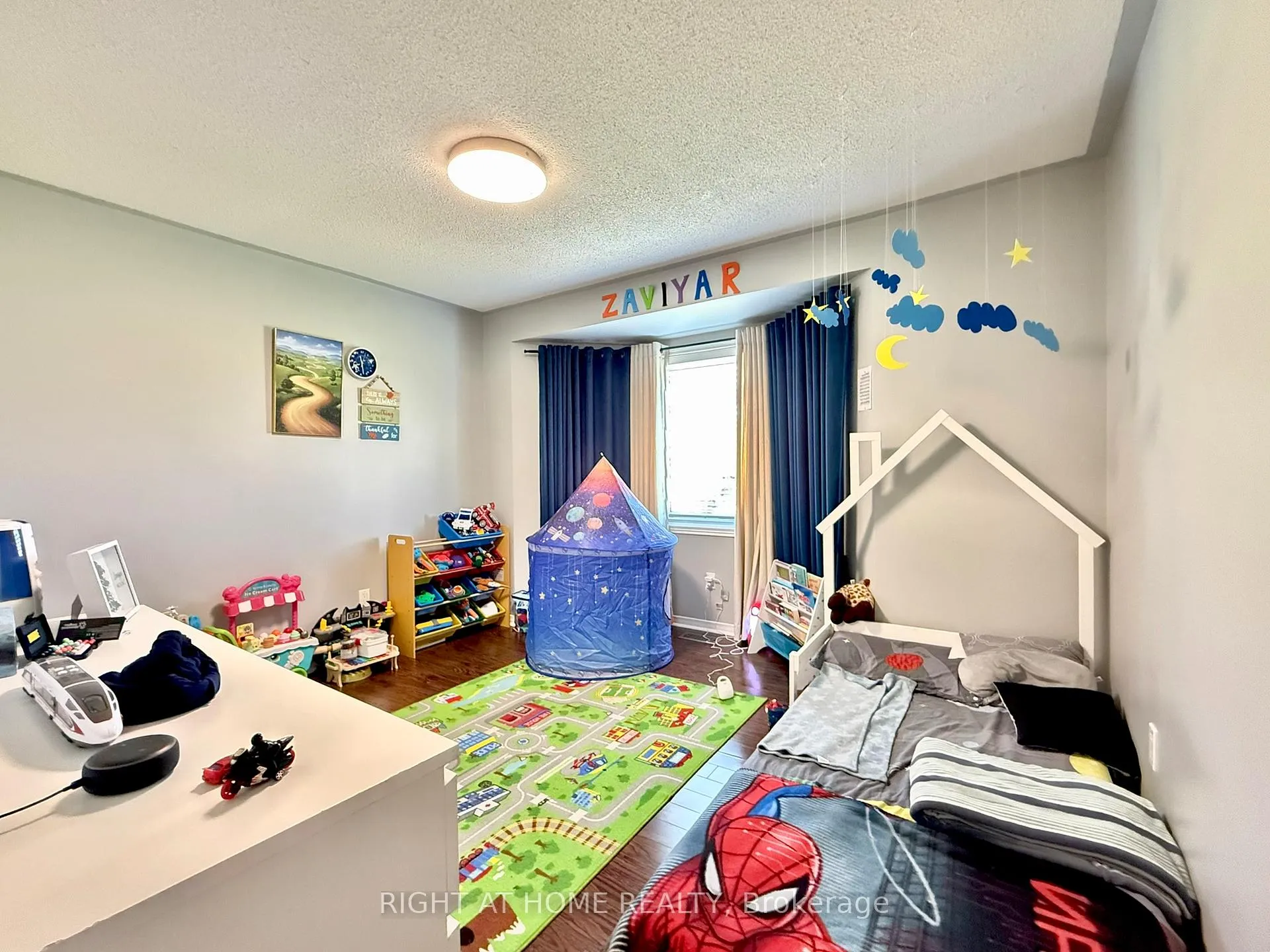 Photo 20 of 569 Walpole Crescent, Newmarket, Stonehaven-Wyndham — HOMEH