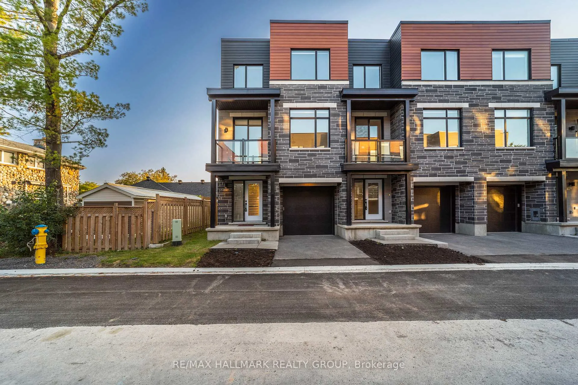 Photo 2 of 809 Star Private, Ottawa, Kanata - Katimavik — HOMEH
