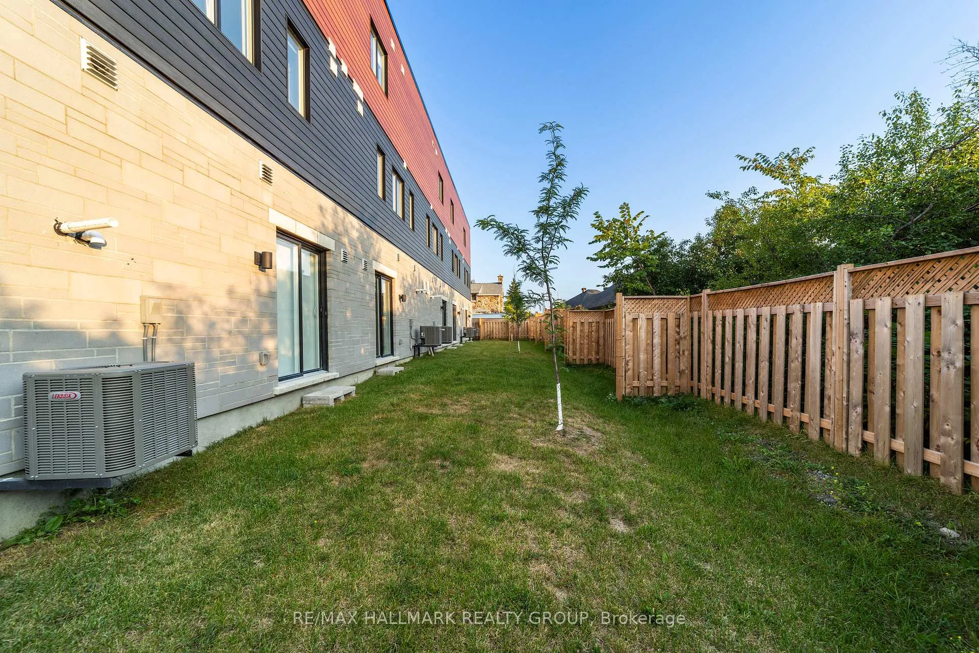 Photo 23 of 809 Star Private, Ottawa, Kanata - Katimavik — HOMEH