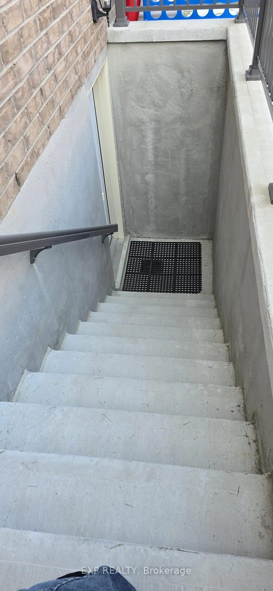 Photo 14 of Unit Bsmt, 5 Junior Road, Brampton, Northwest Brampton — HOMEH