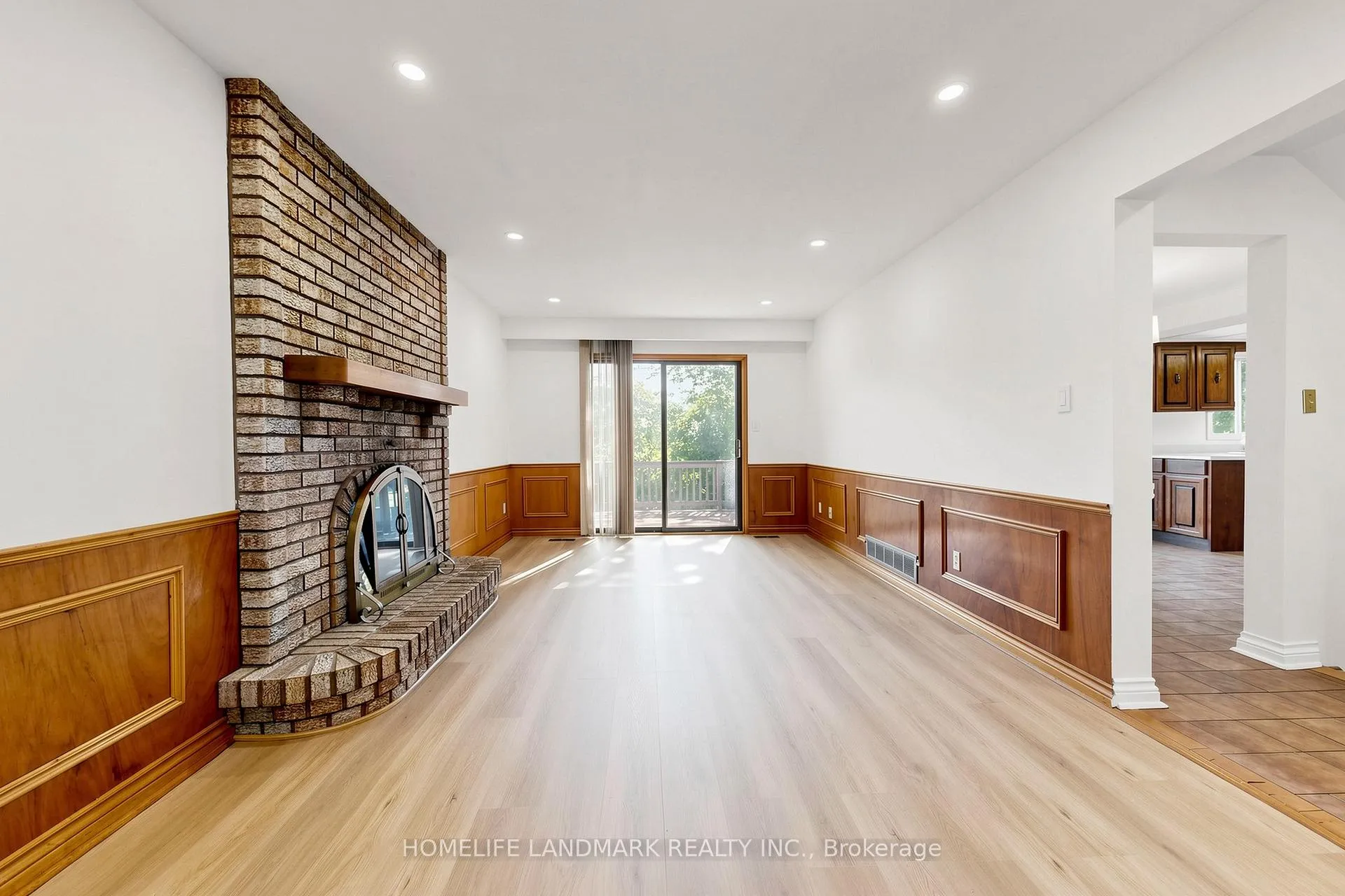 Photo 9 of 23 Dorian Place, Vaughan, Uplands — HOMEH