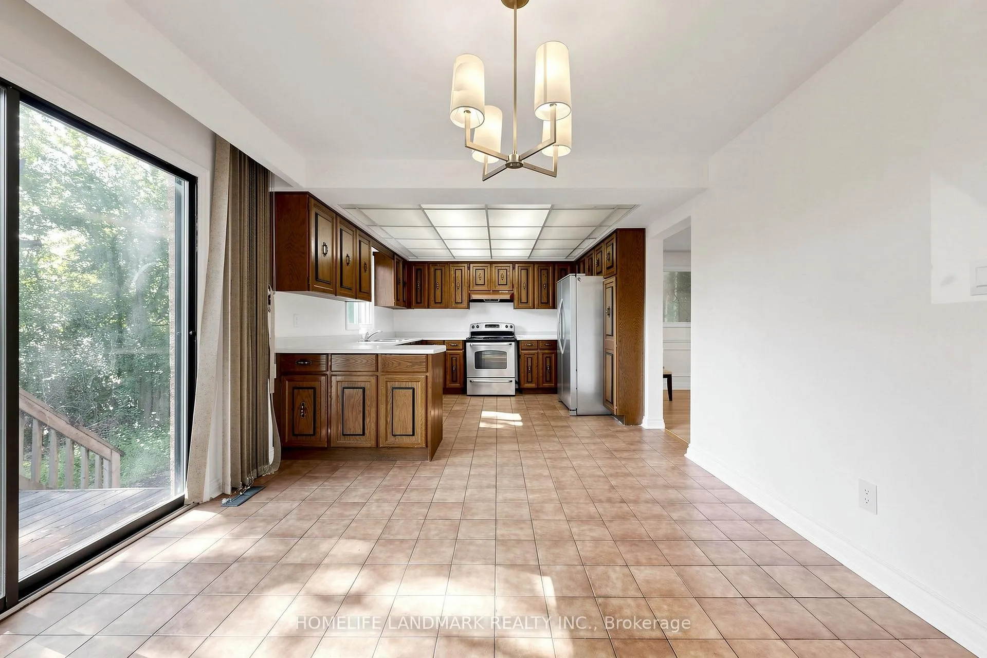 Photo 12 of 23 Dorian Place, Vaughan, Uplands — HOMEH