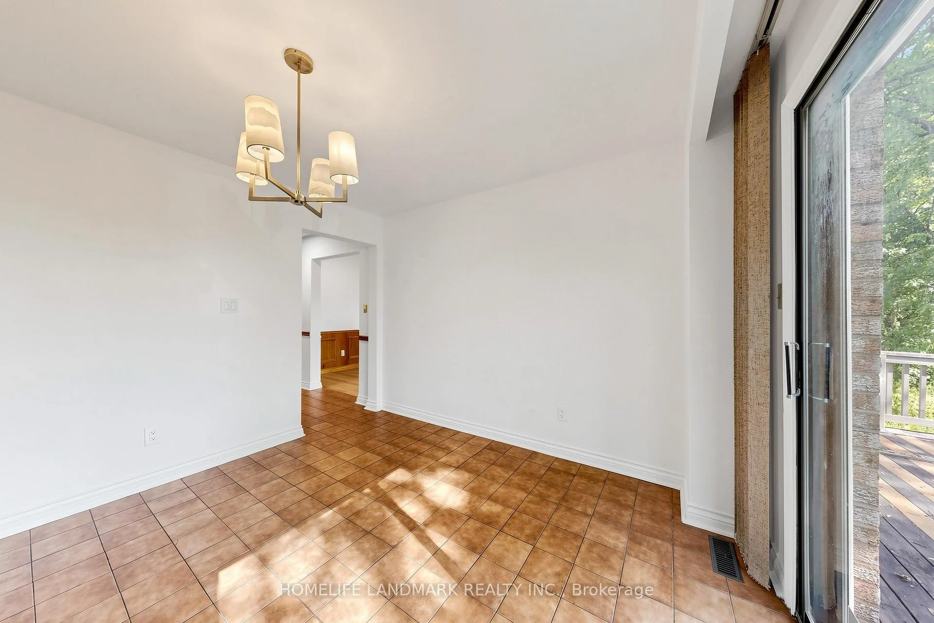 Photo 13 of 23 Dorian Place, Vaughan, Uplands — HOMEH