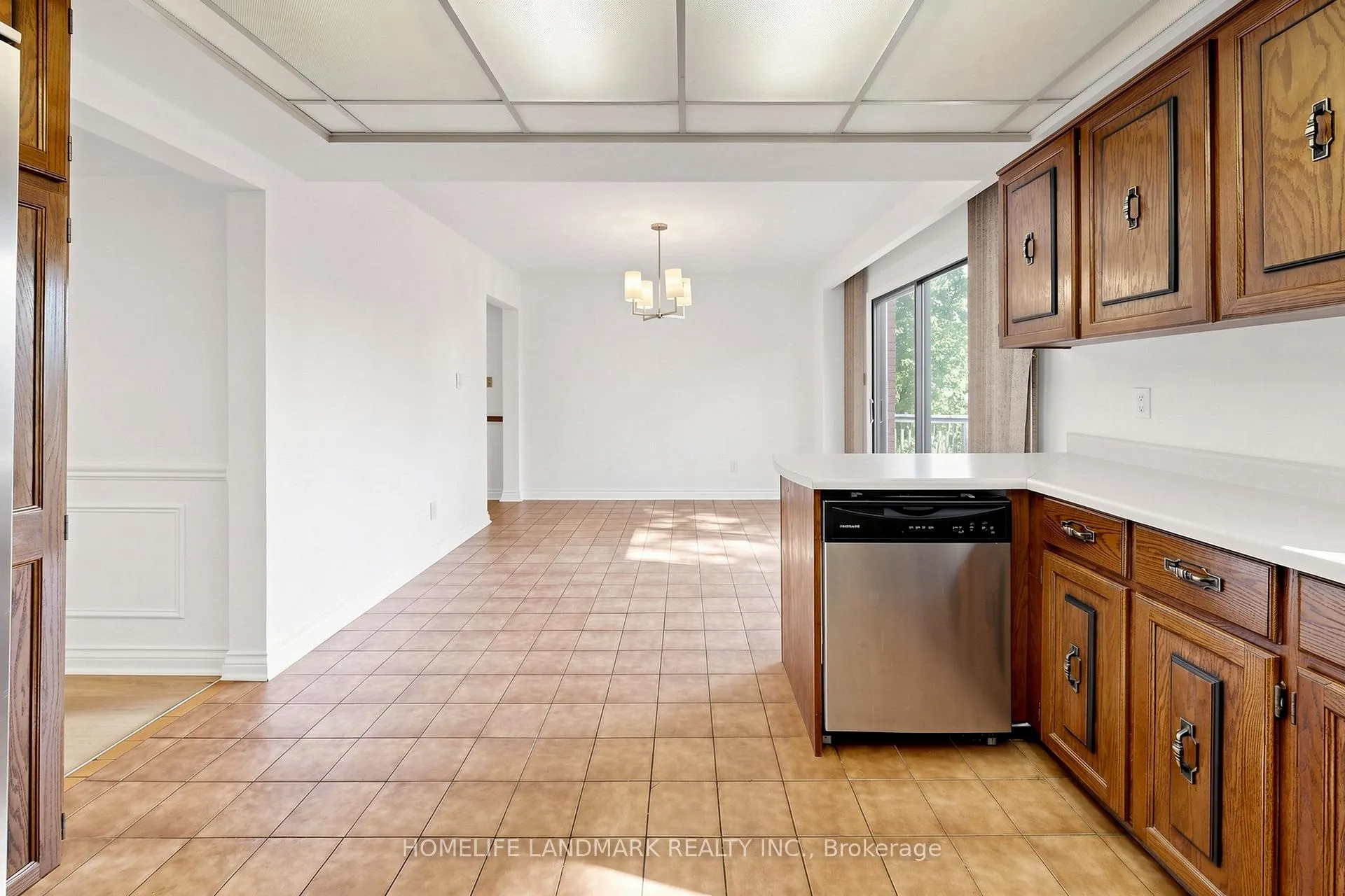 Photo 15 of 23 Dorian Place, Vaughan, Uplands — HOMEH