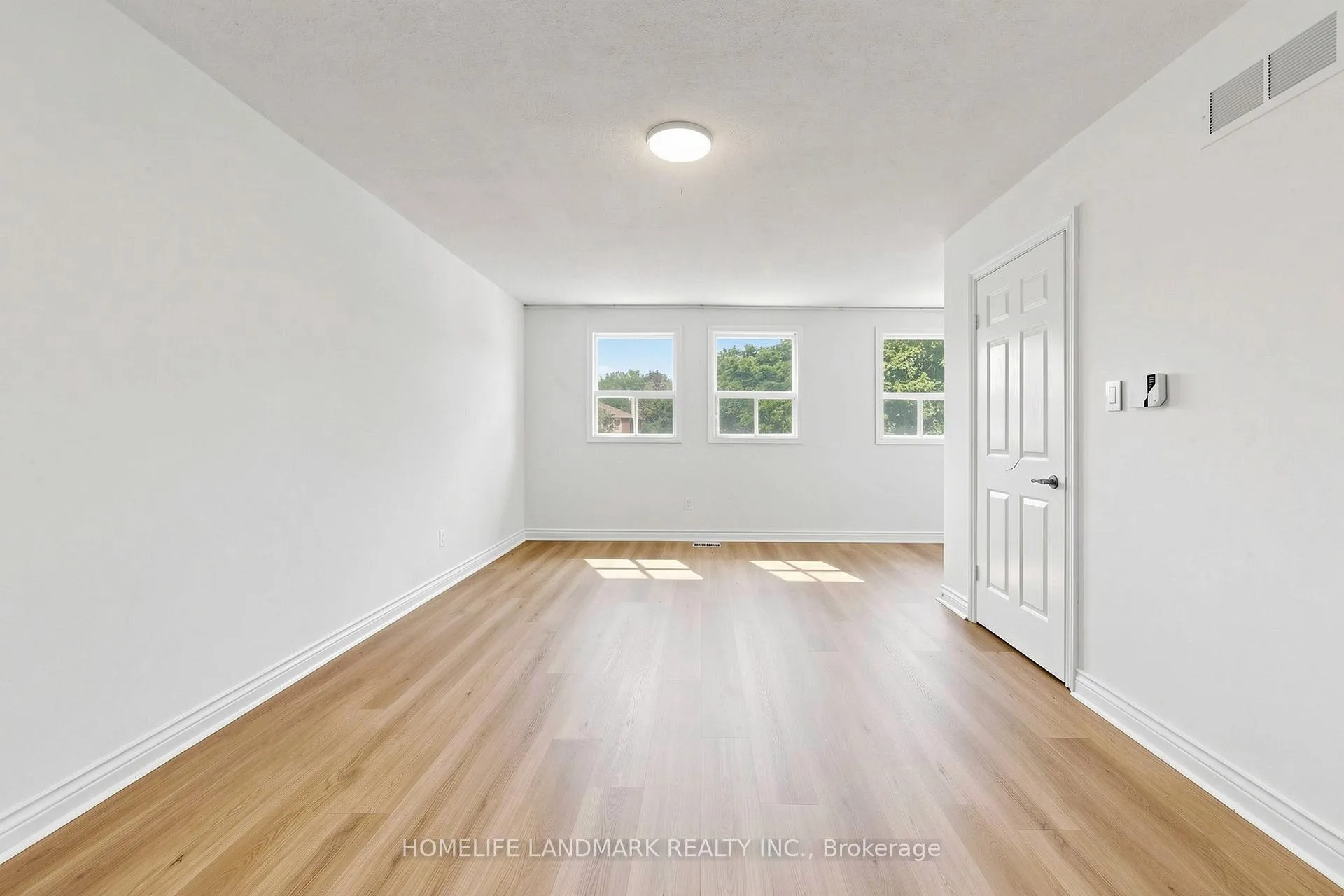 Photo 22 of 23 Dorian Place, Vaughan, Uplands — HOMEH