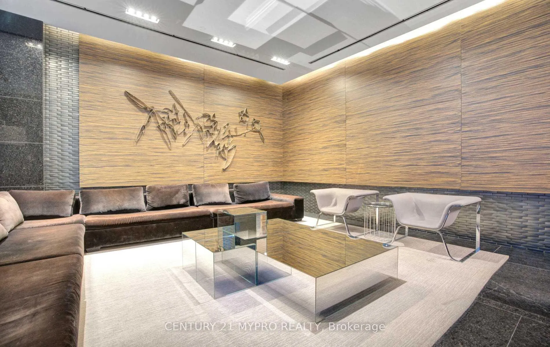 Photo 3 of Unit 701, 770 Bay Street, Toronto, Bay Street Corridor — HOMEH