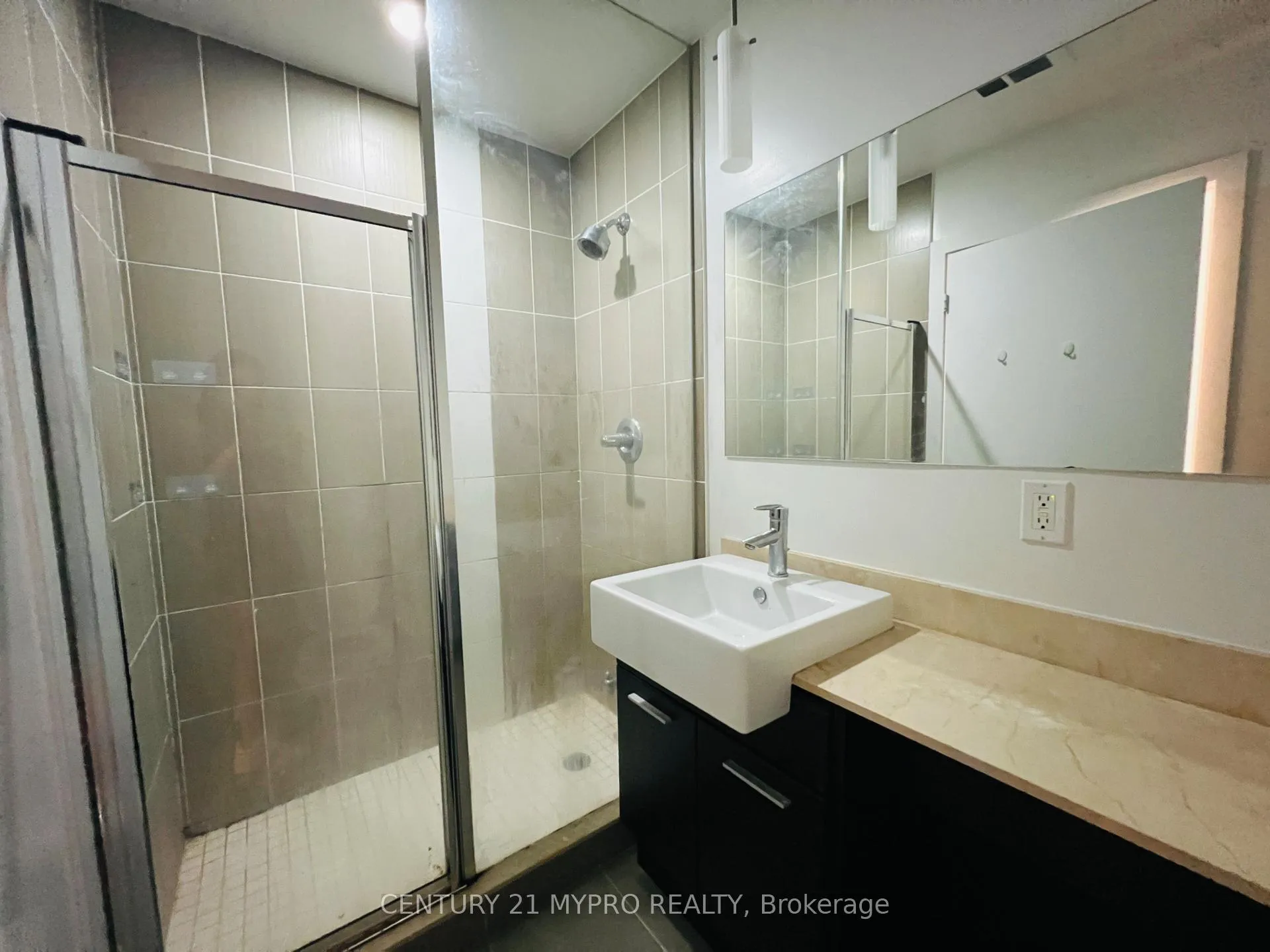 Photo 13 of Unit 701, 770 Bay Street, Toronto, Bay Street Corridor — HOMEH
